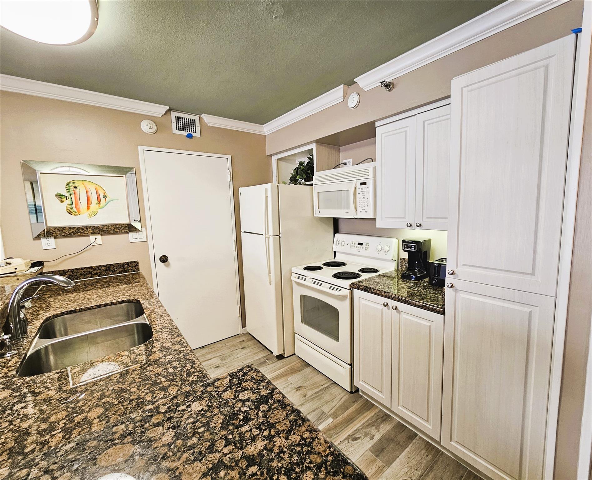 5220 Seawall Boulevard # 836C