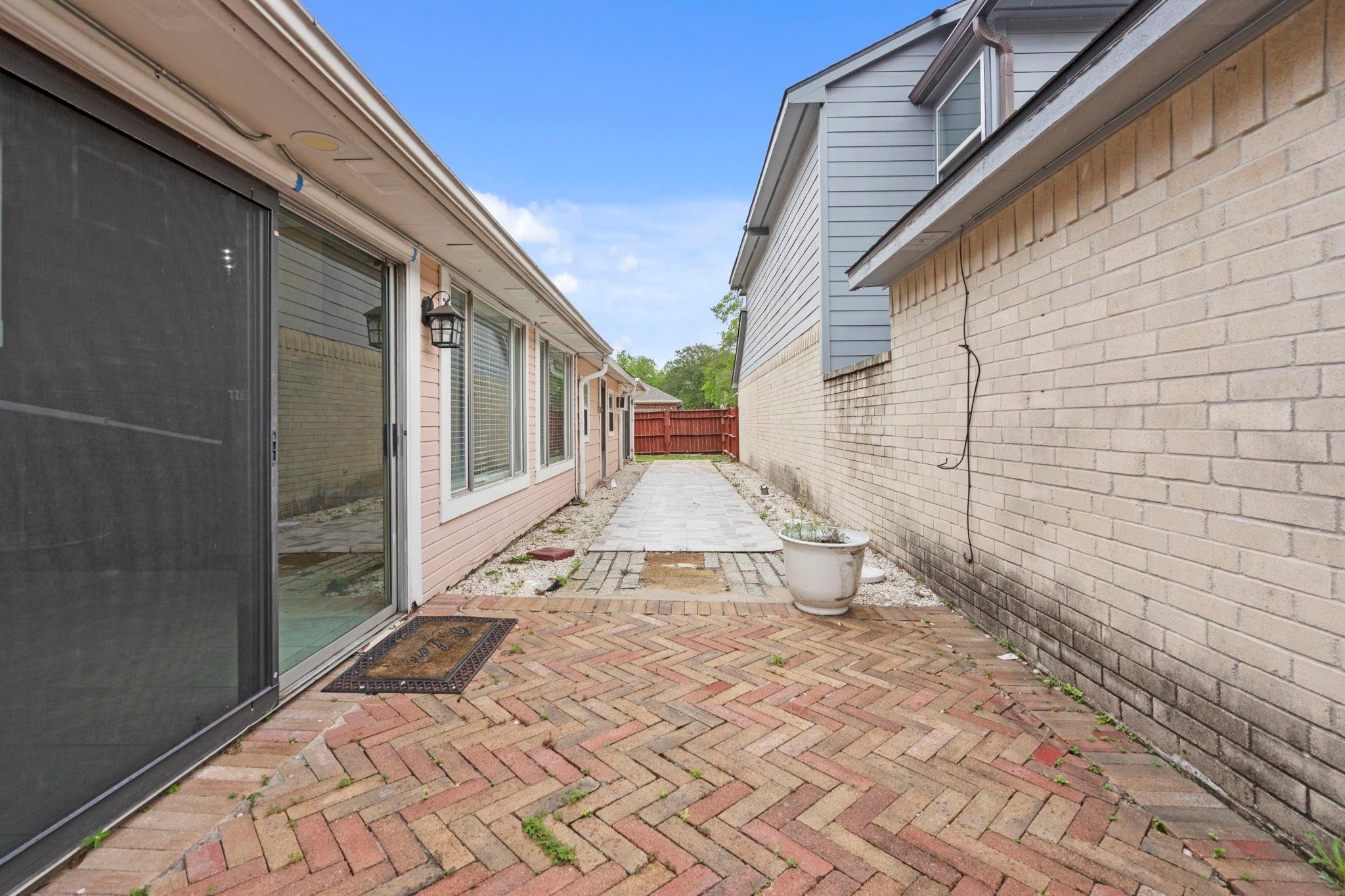 13051 Meadowline Drive