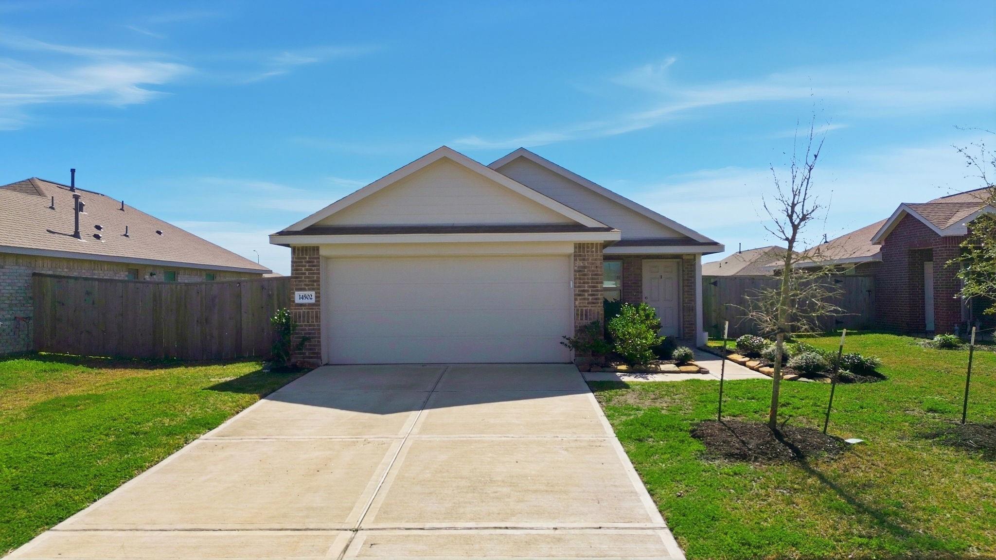 14502 Woodcott Warren Way