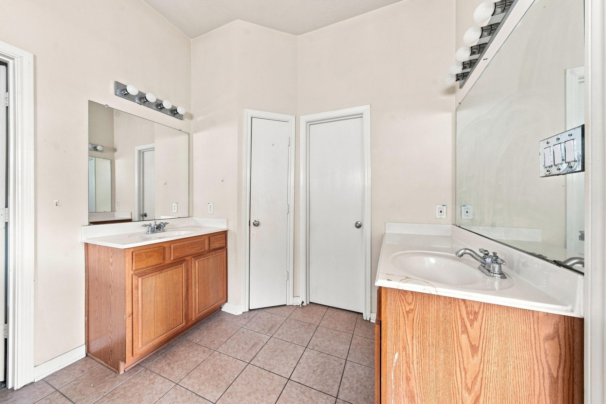 822 Forest Thicket Lane