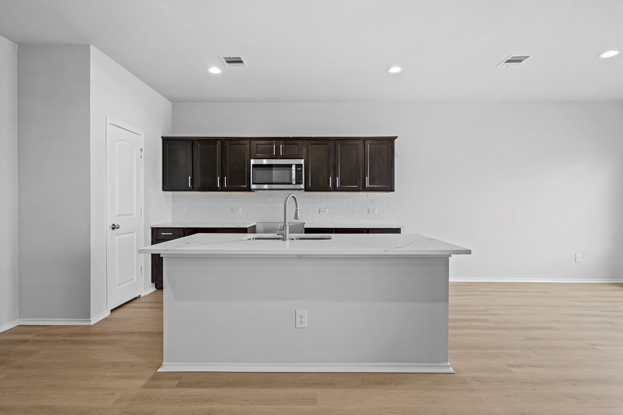 5143 Hedgerose Lane