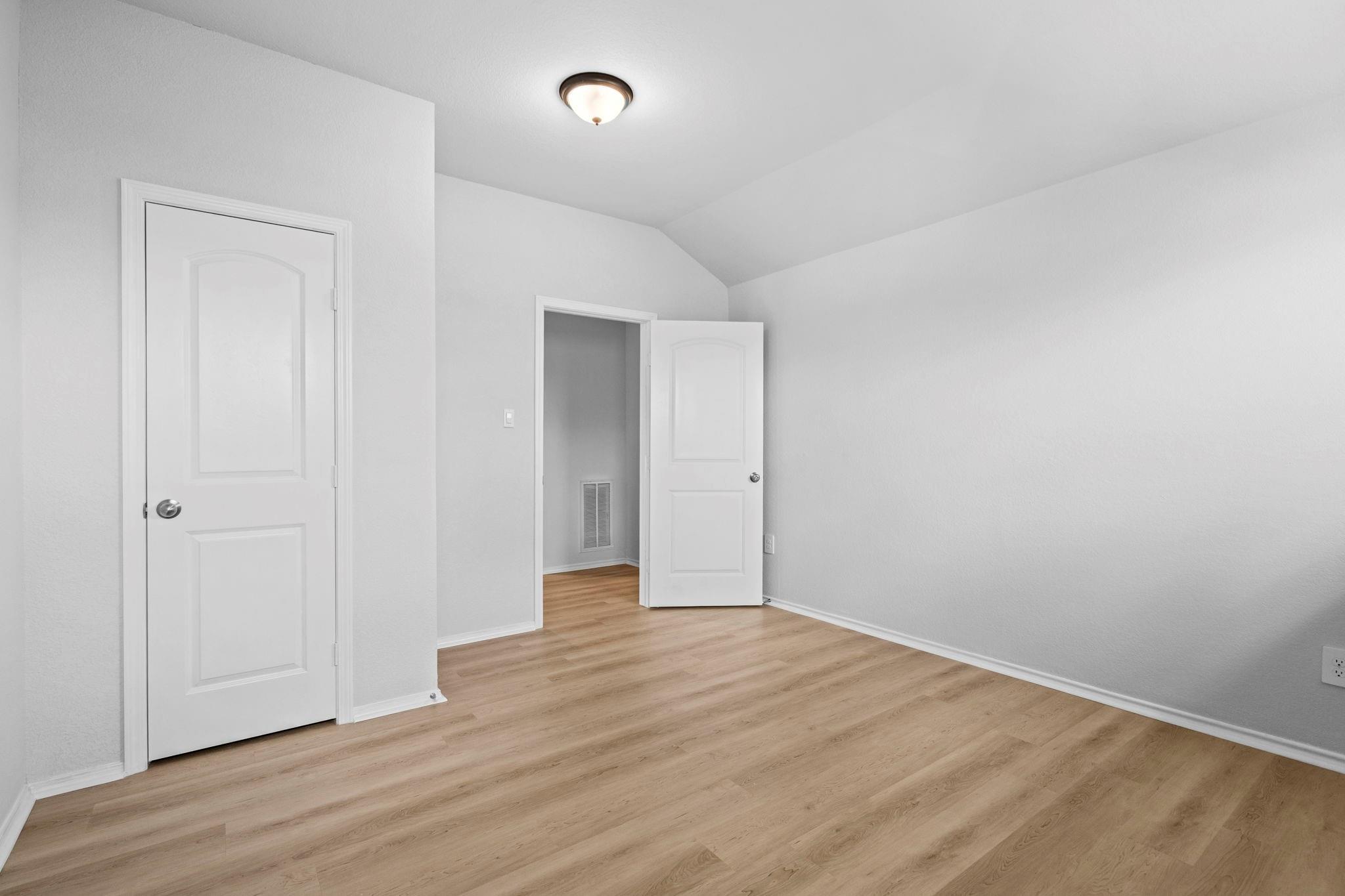 5143 Hedgerose Lane