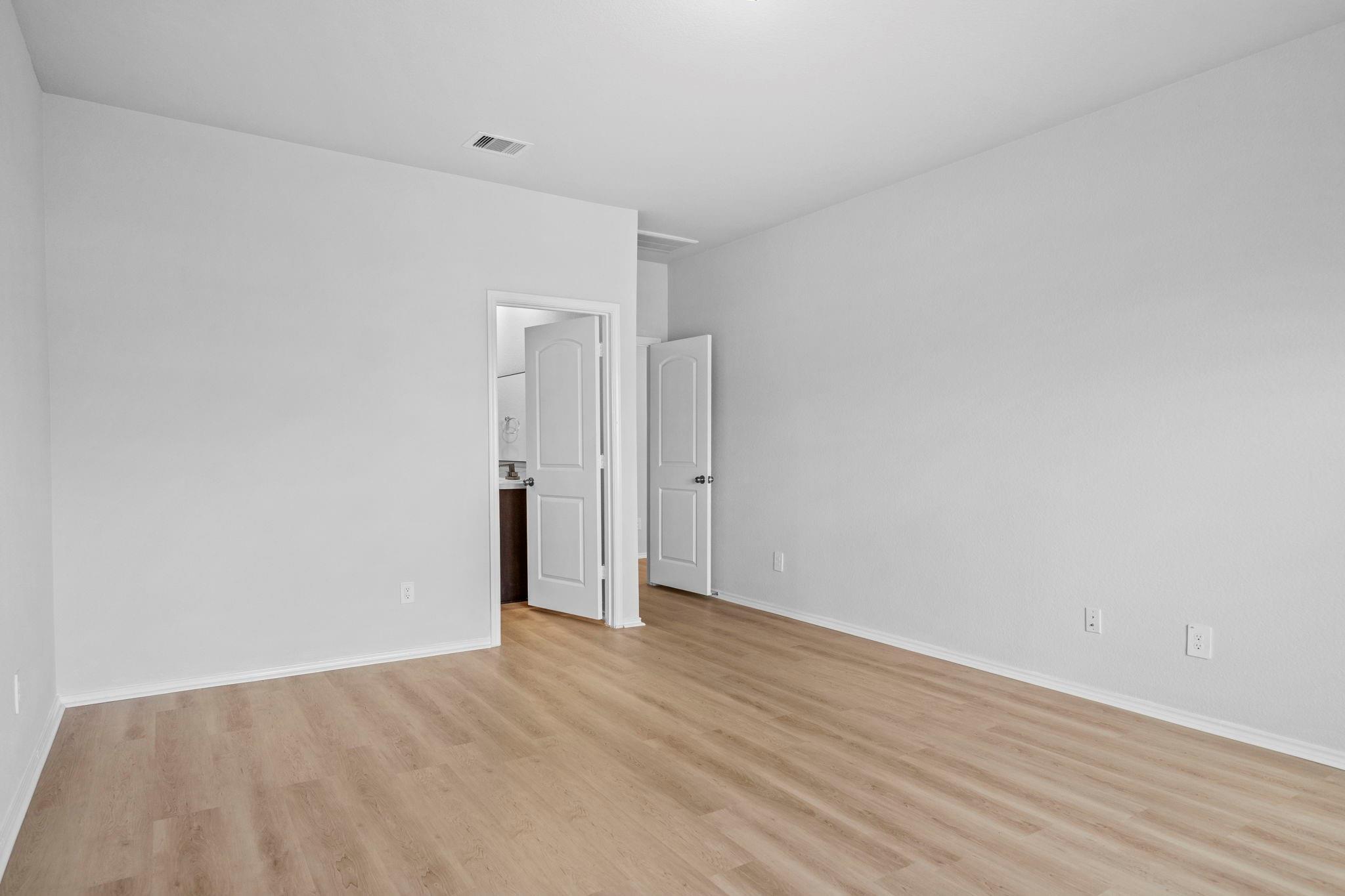 5143 Hedgerose Lane