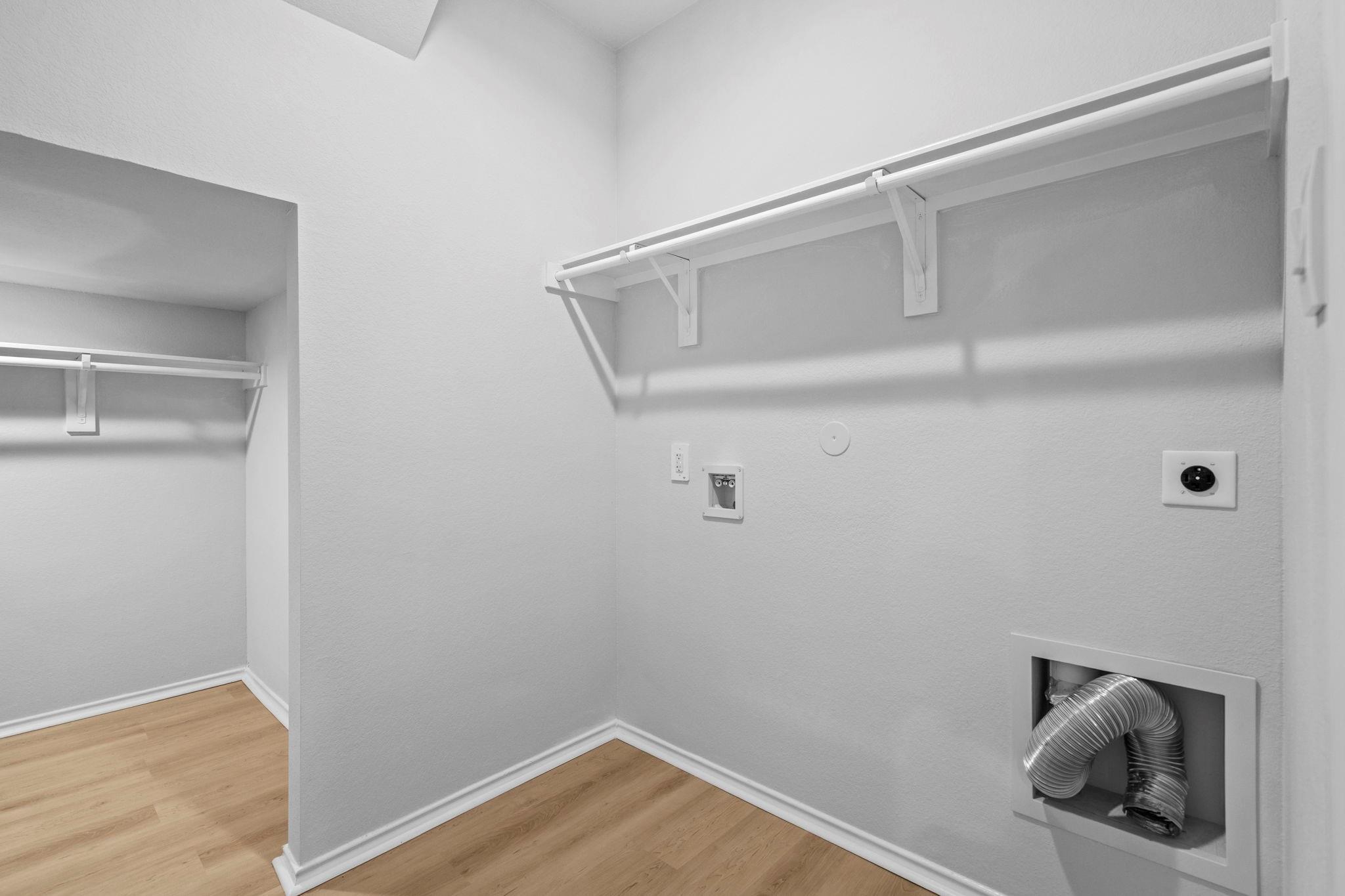 5143 Hedgerose Lane