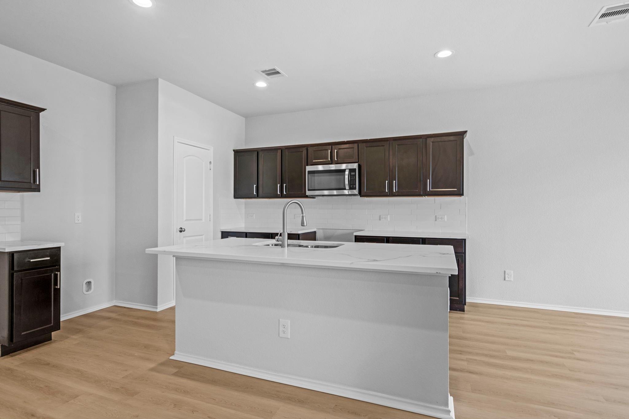5143 Hedgerose Lane