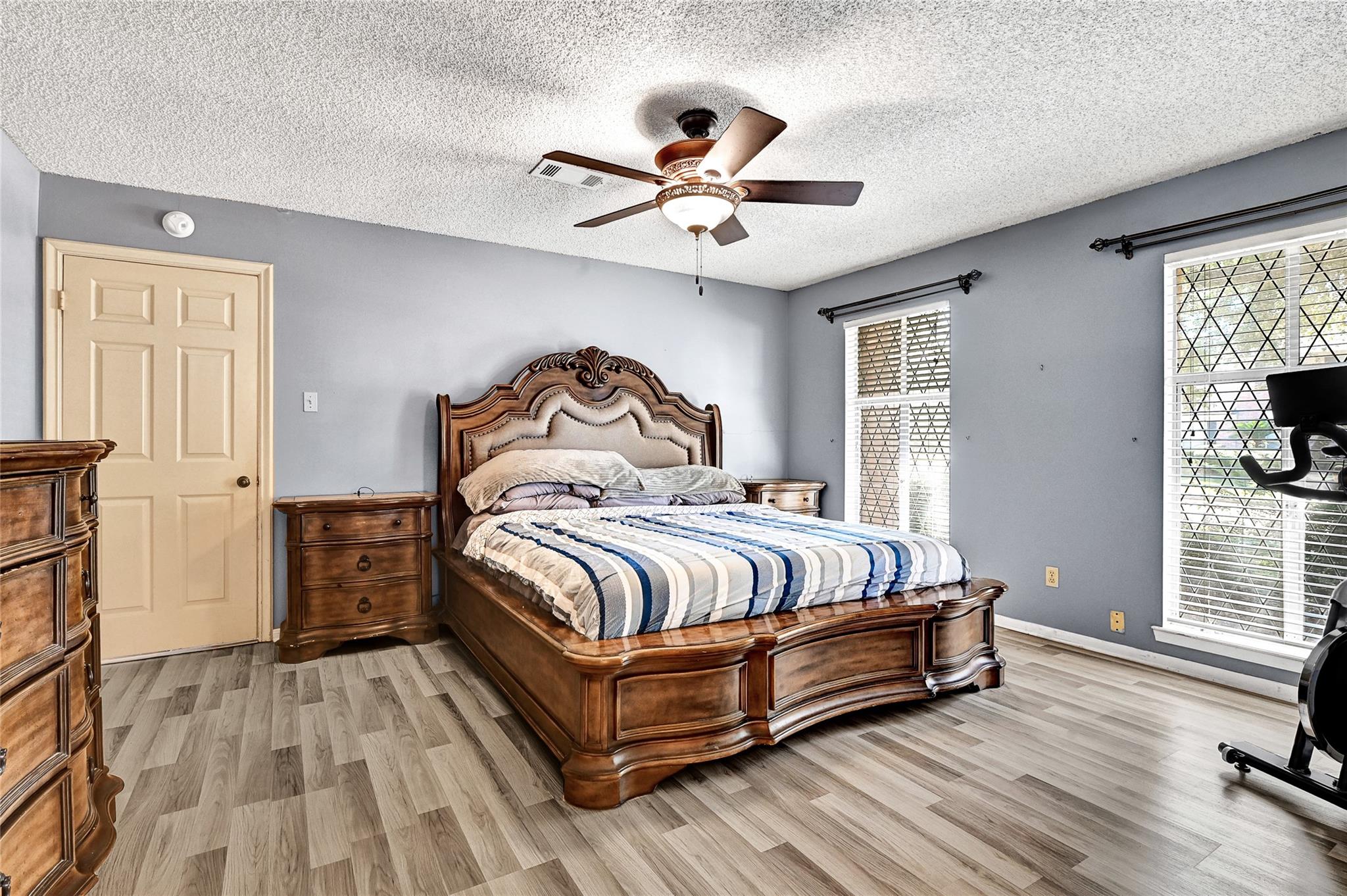 2302 Pecan Valley Court