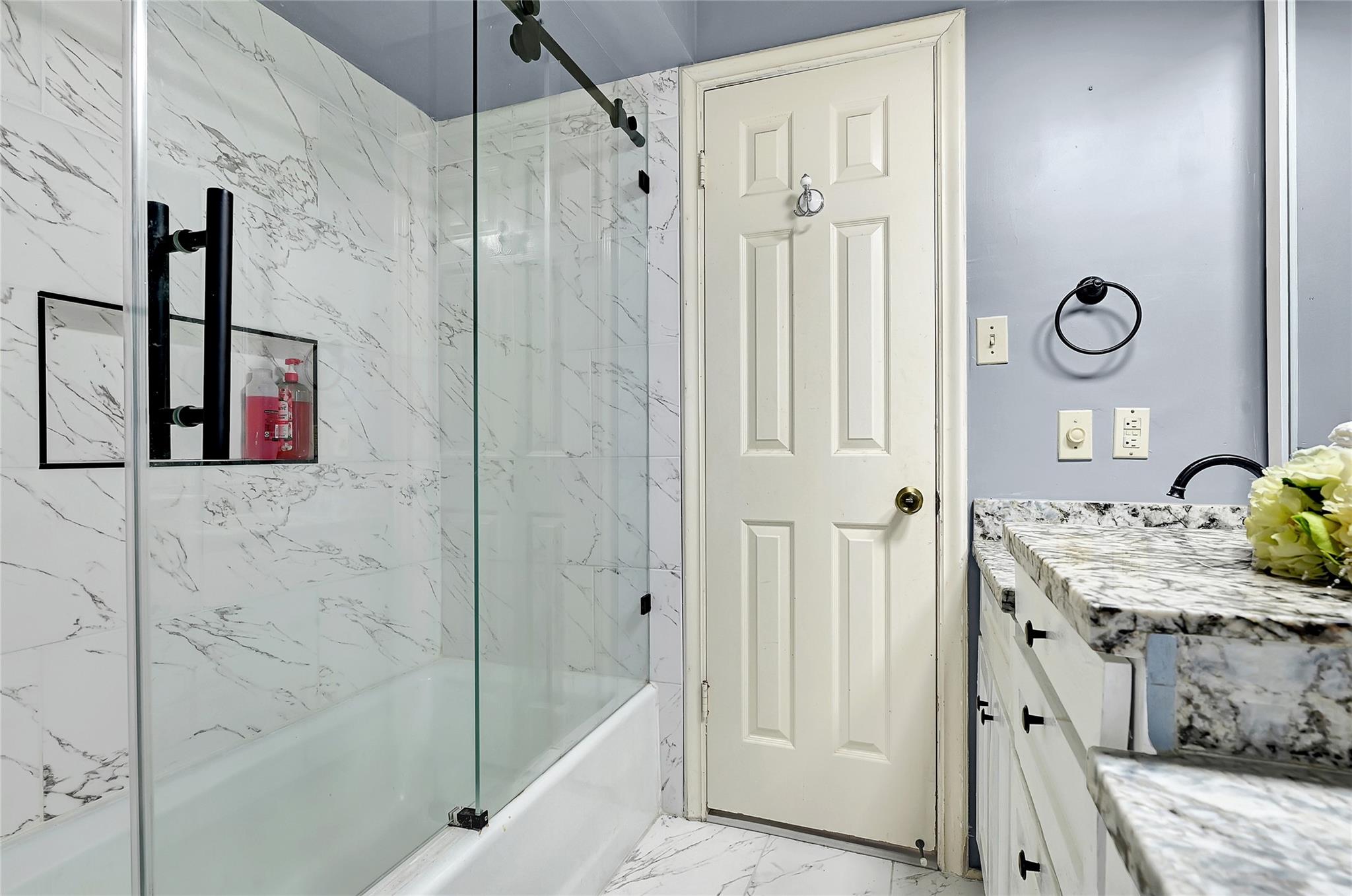 2302 Pecan Valley Court