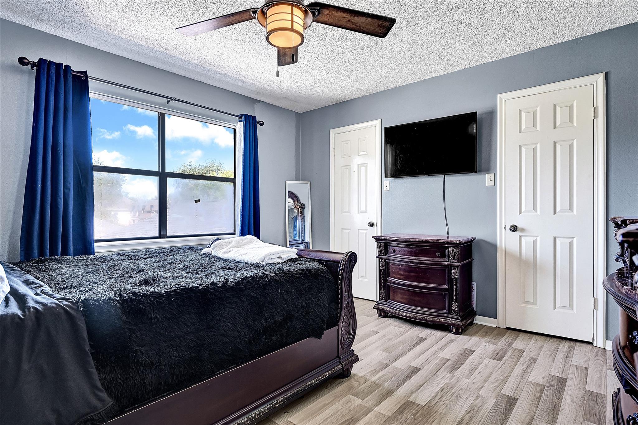 2302 Pecan Valley Court