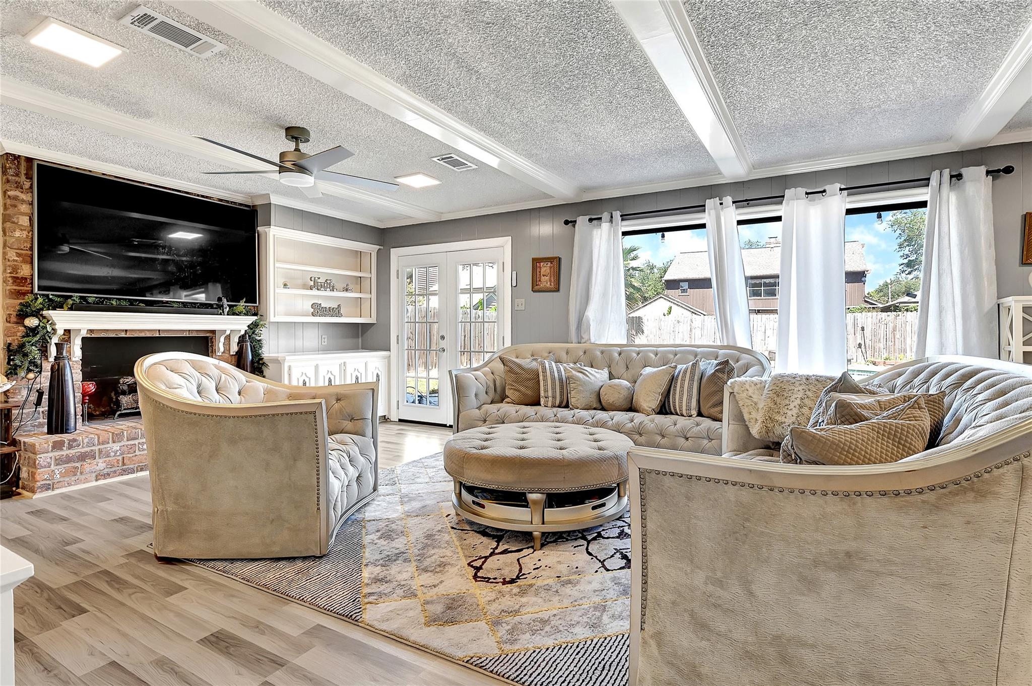 2302 Pecan Valley Court