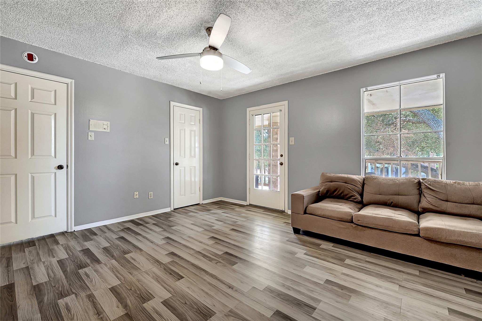 2302 Pecan Valley Court