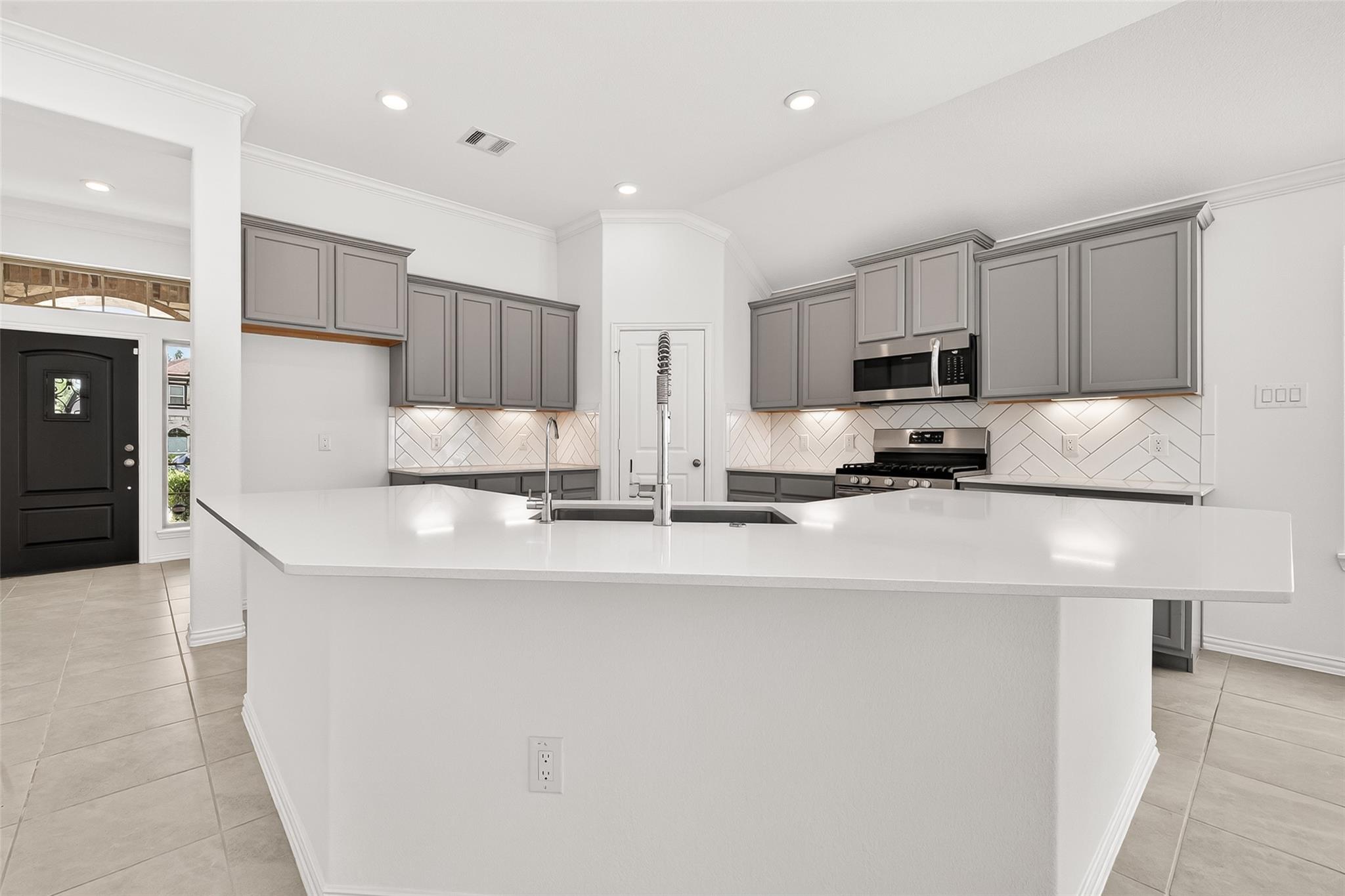 7511 Enchanted Rock Court