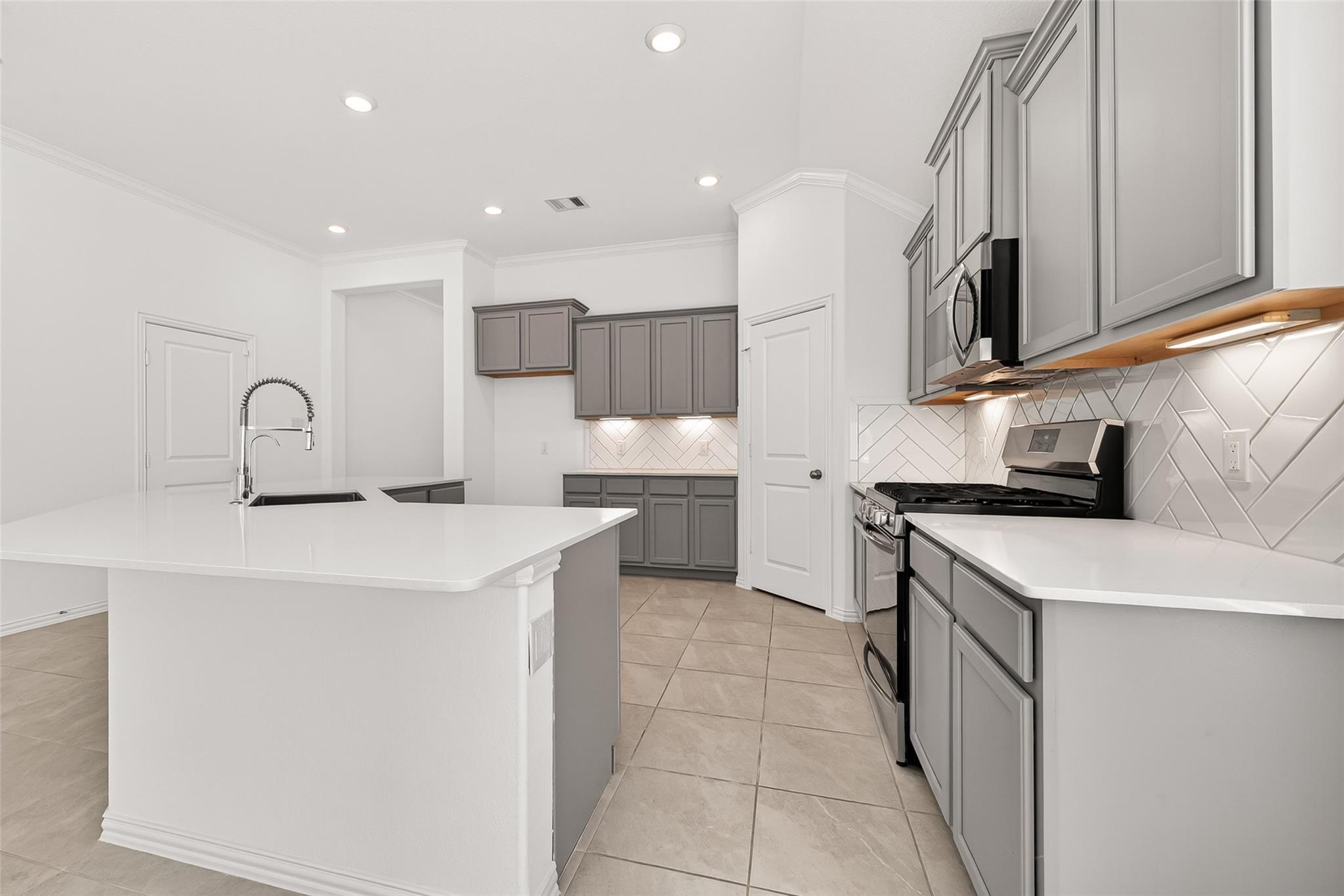 7511 Enchanted Rock Court