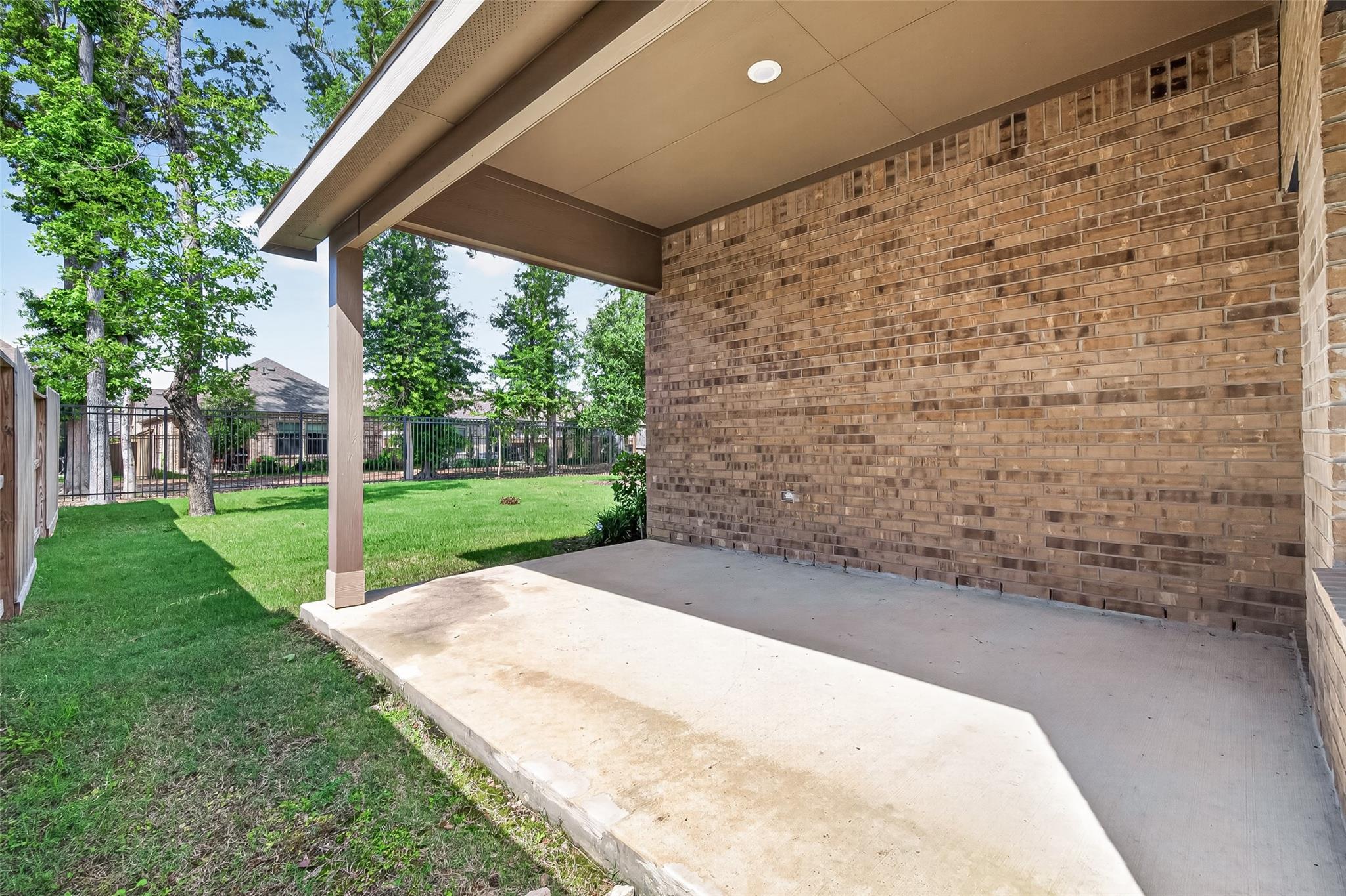 7511 Enchanted Rock Court