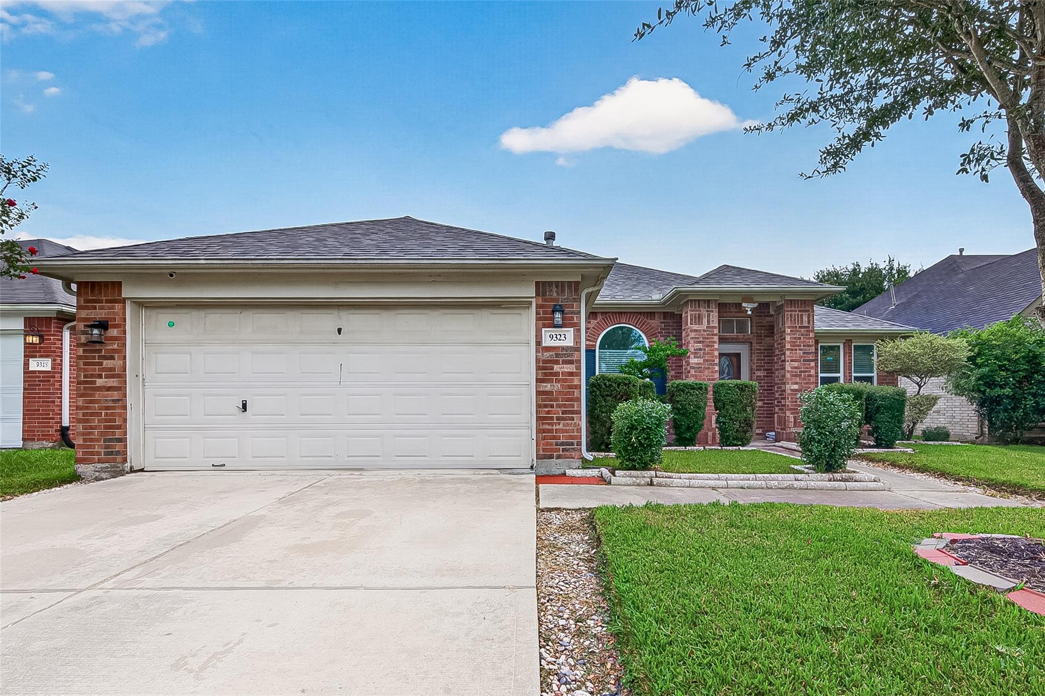 9323 Eaglewood Shadow Court