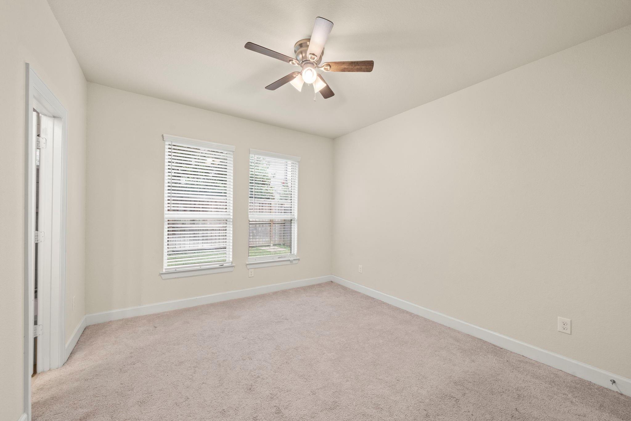5114 W Lacey Garden Loop