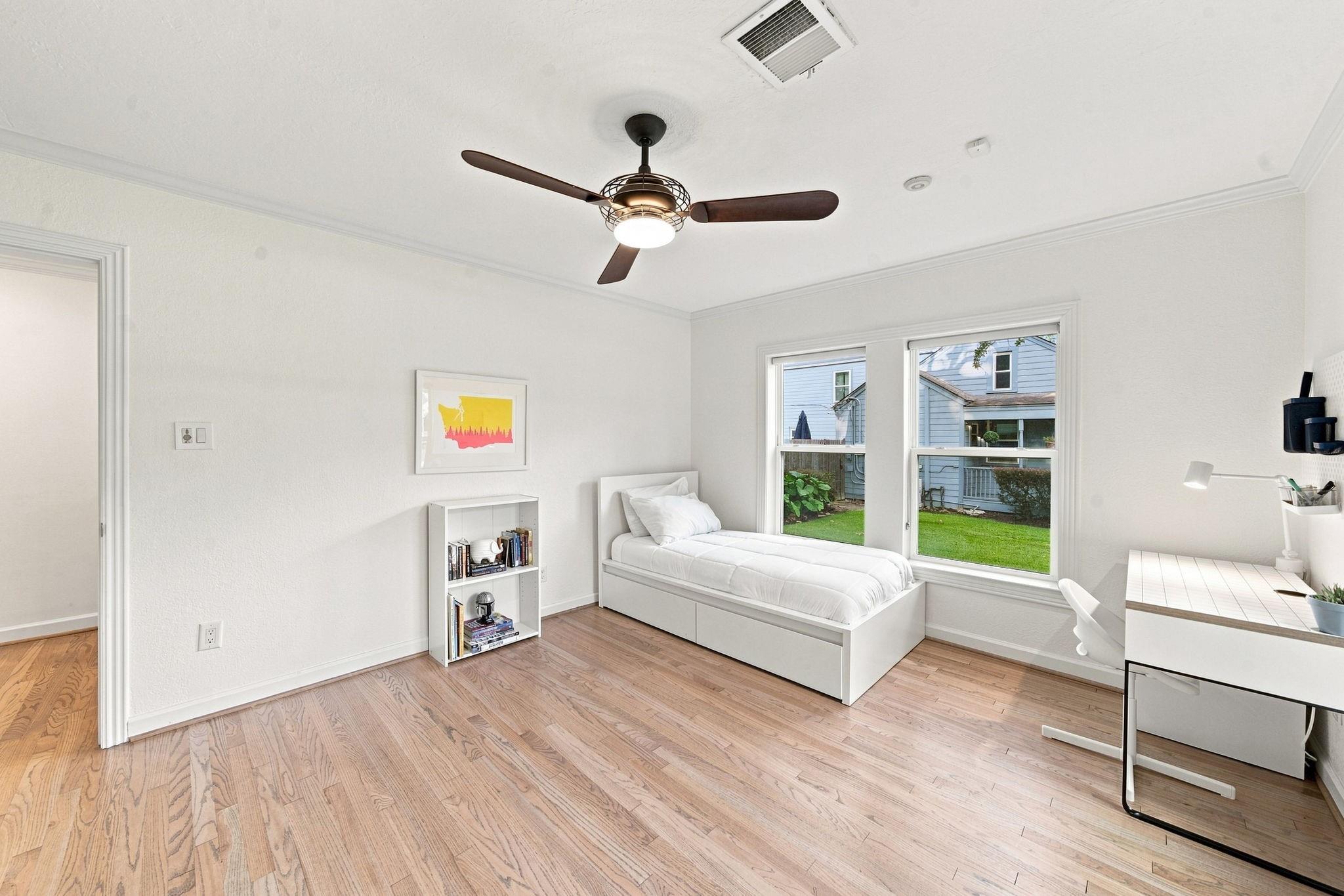 742 W 42nd Street