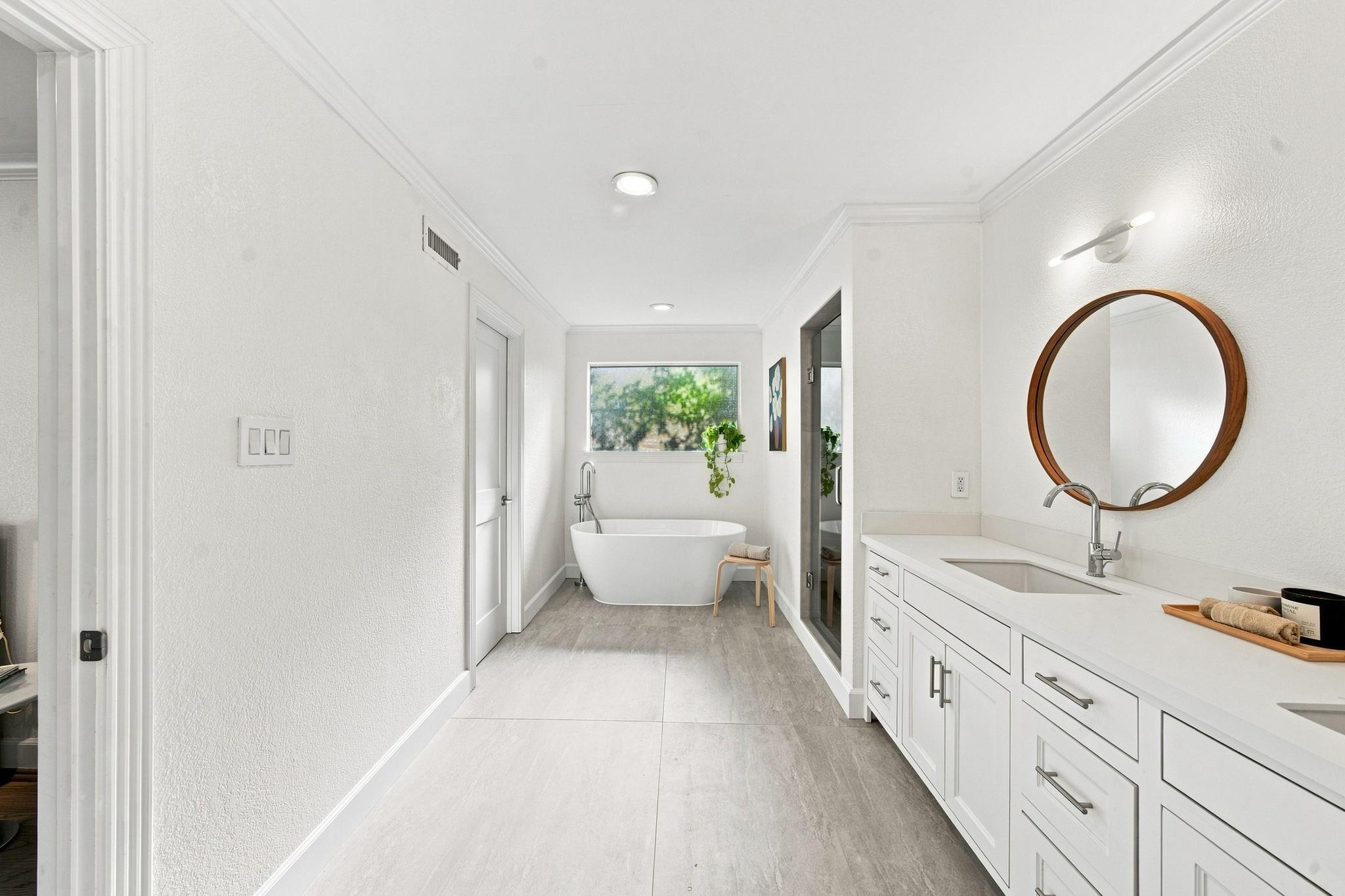 742 W 42nd Street