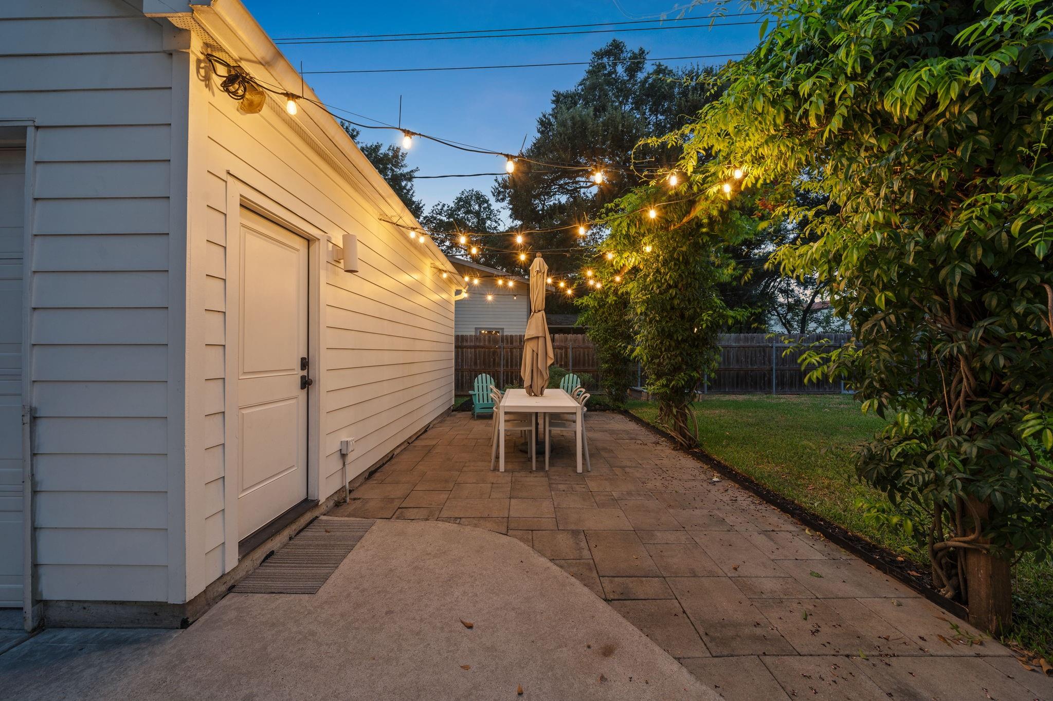 742 W 42nd Street
