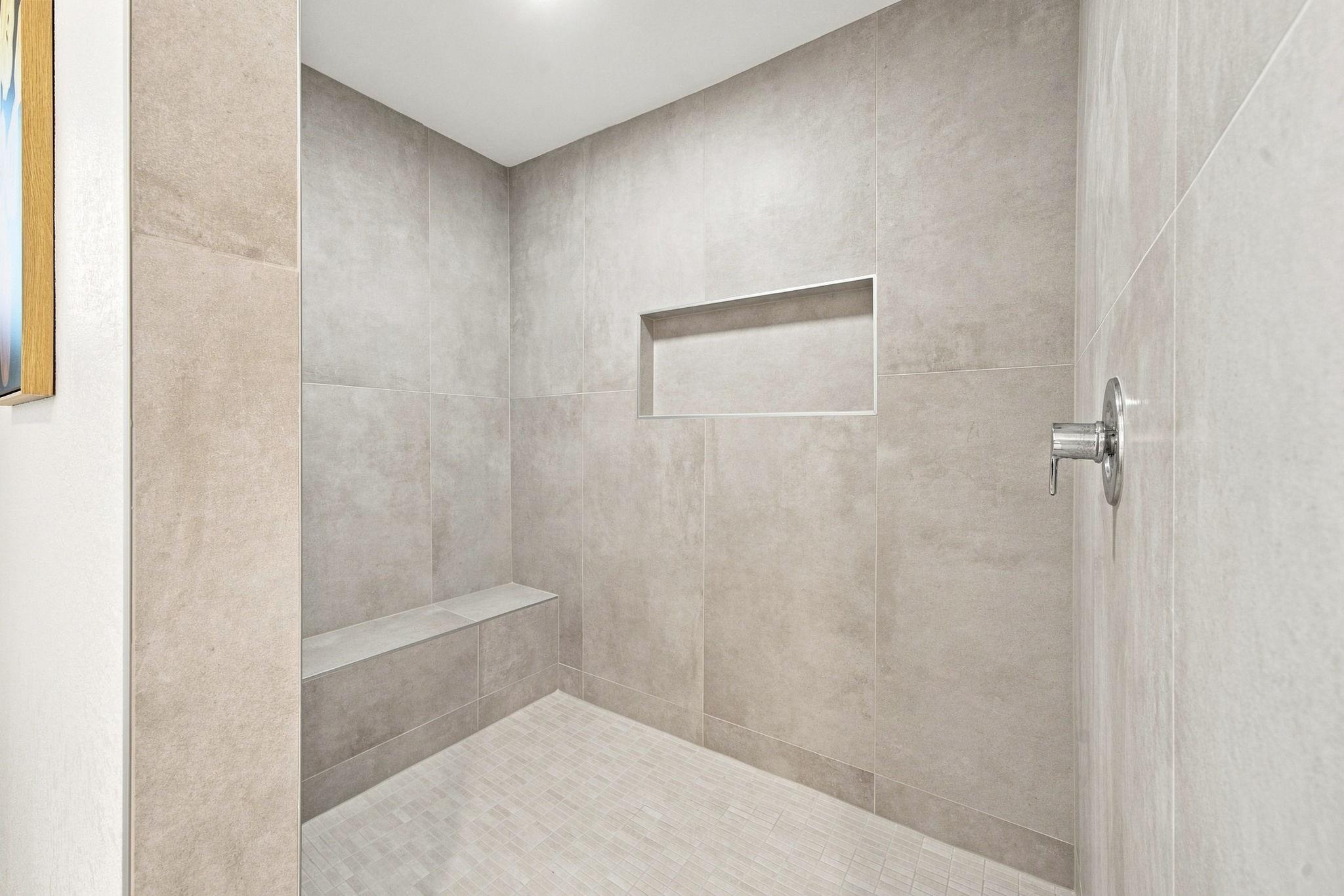 742 W 42nd Street