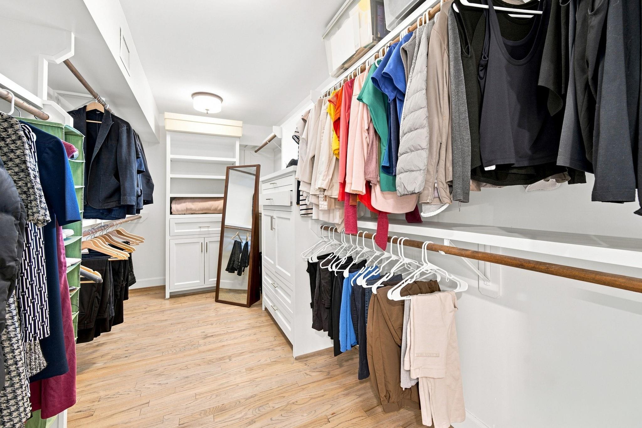 742 W 42nd Street