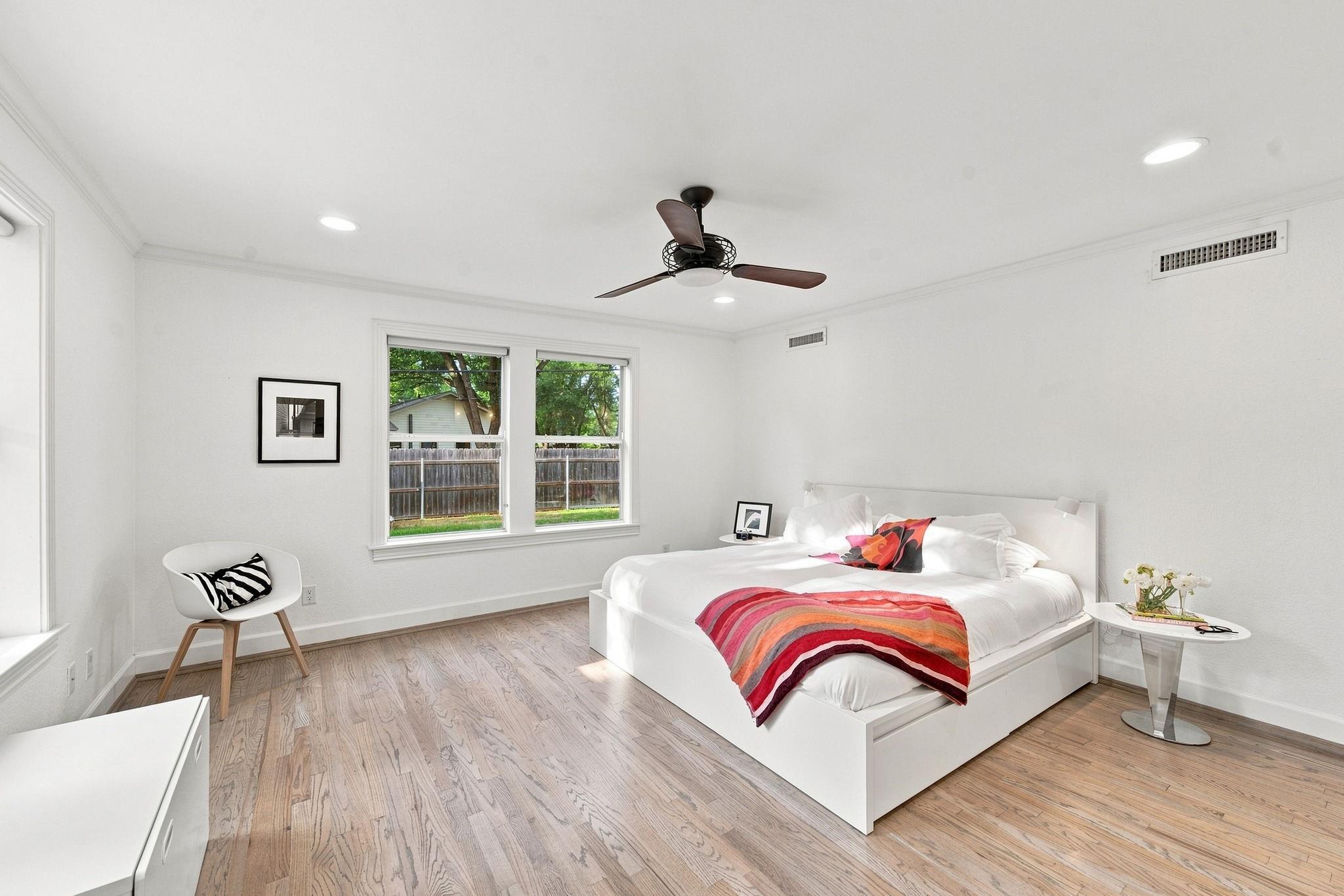 742 W 42nd Street