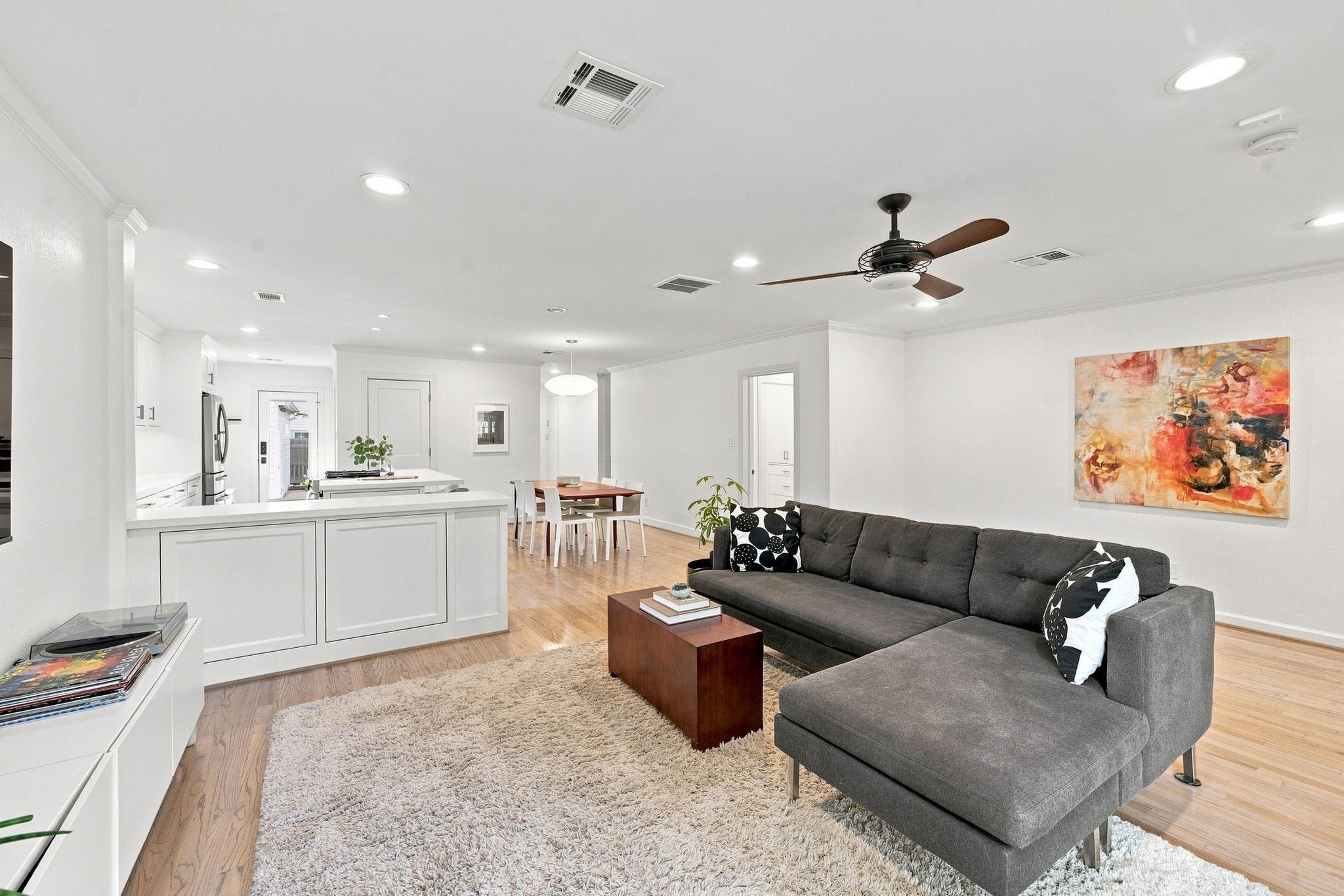 742 W 42nd Street