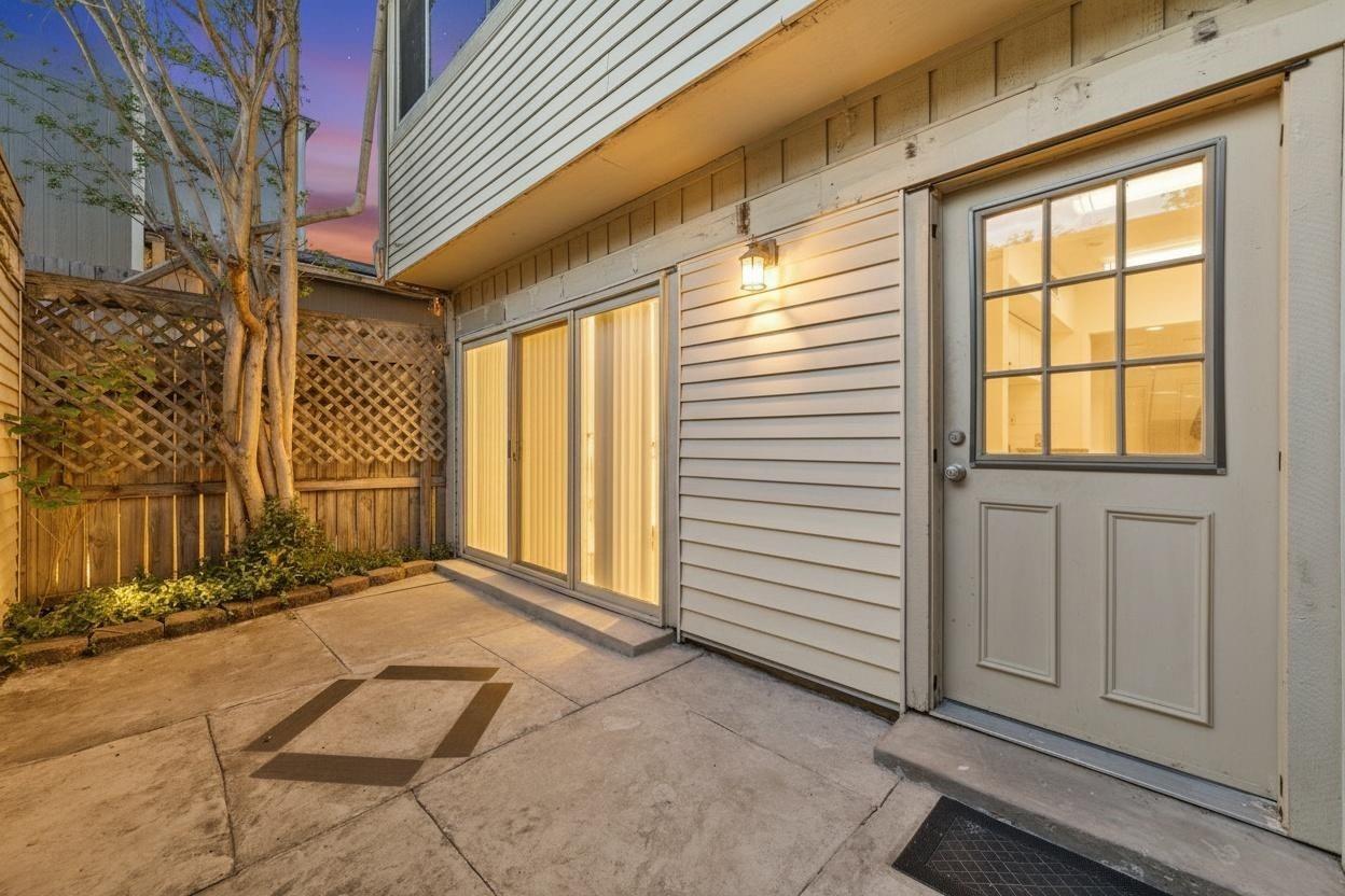 1922 Augusta Drive Unit: 1/16