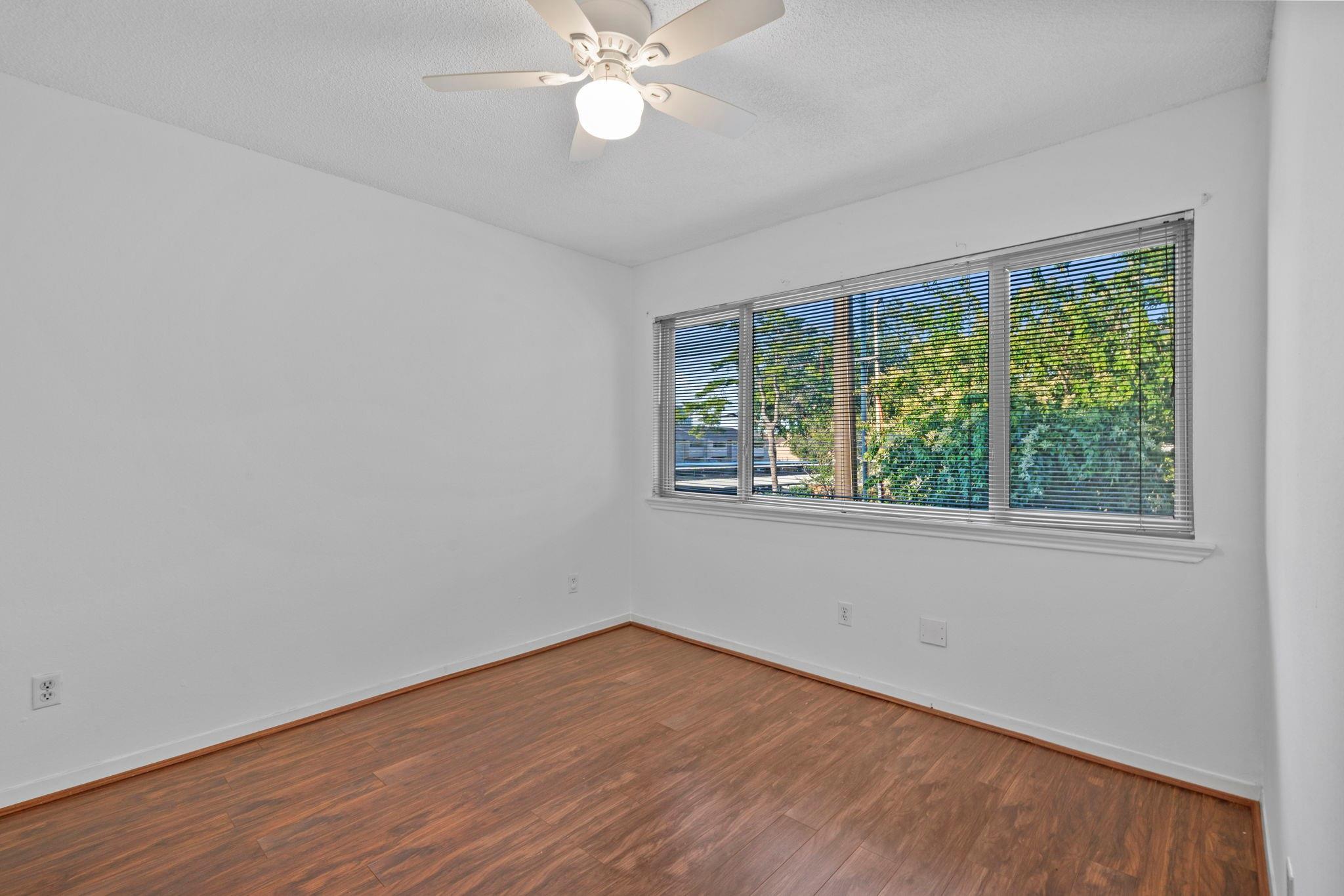 1922 Augusta Drive Unit: 1/16