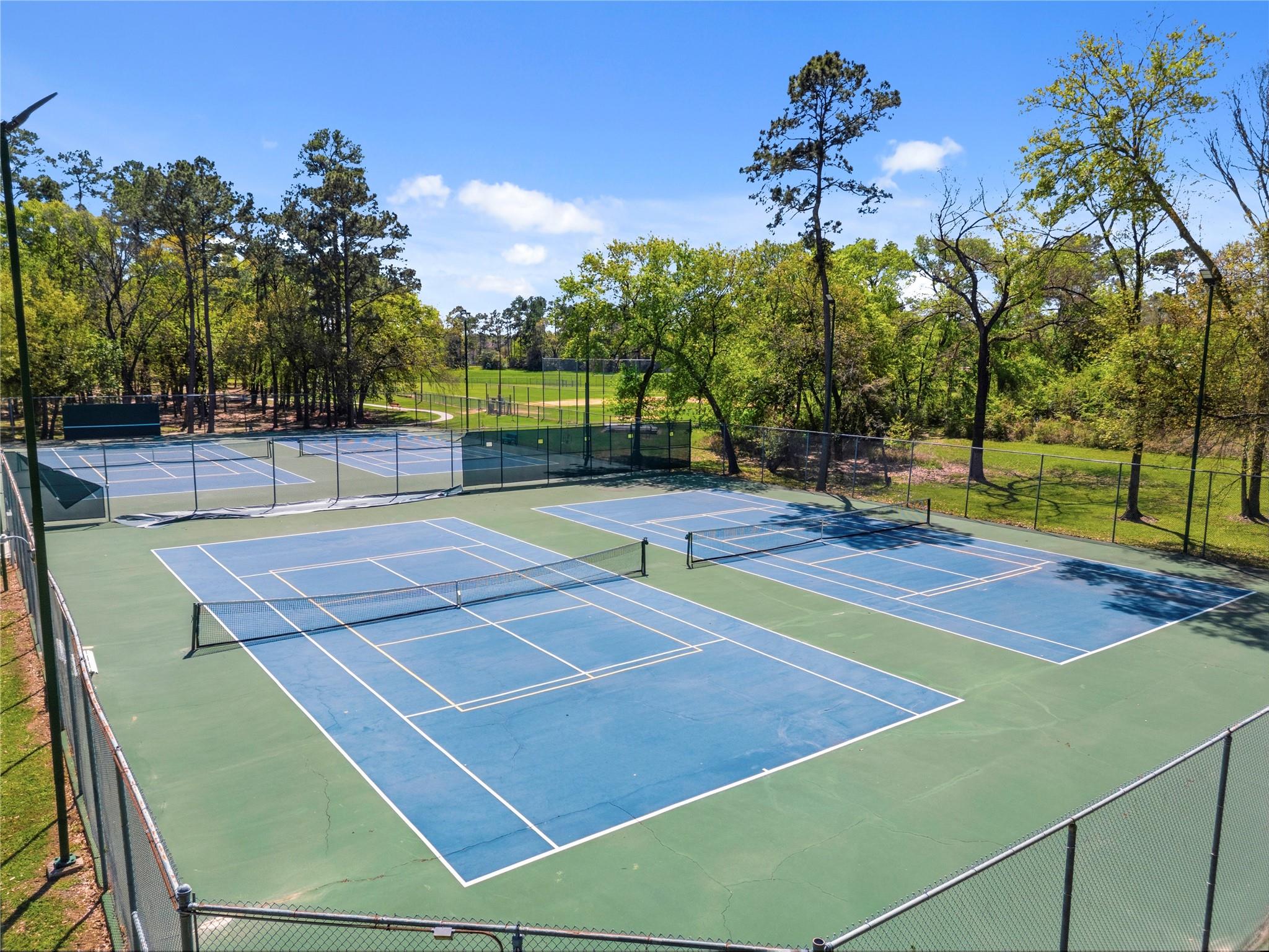 102 Enchanted Oaks Court