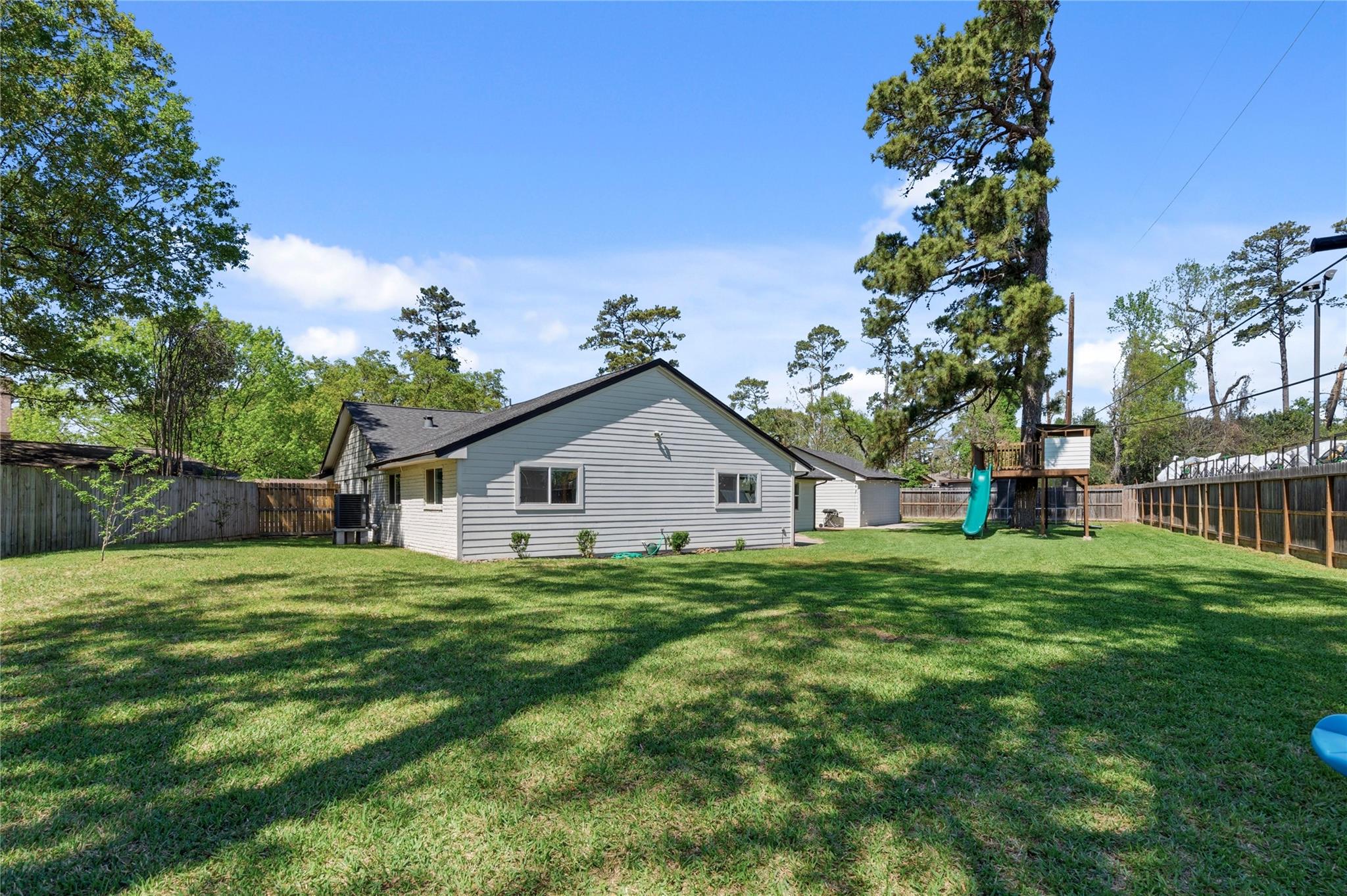 102 Enchanted Oaks Court