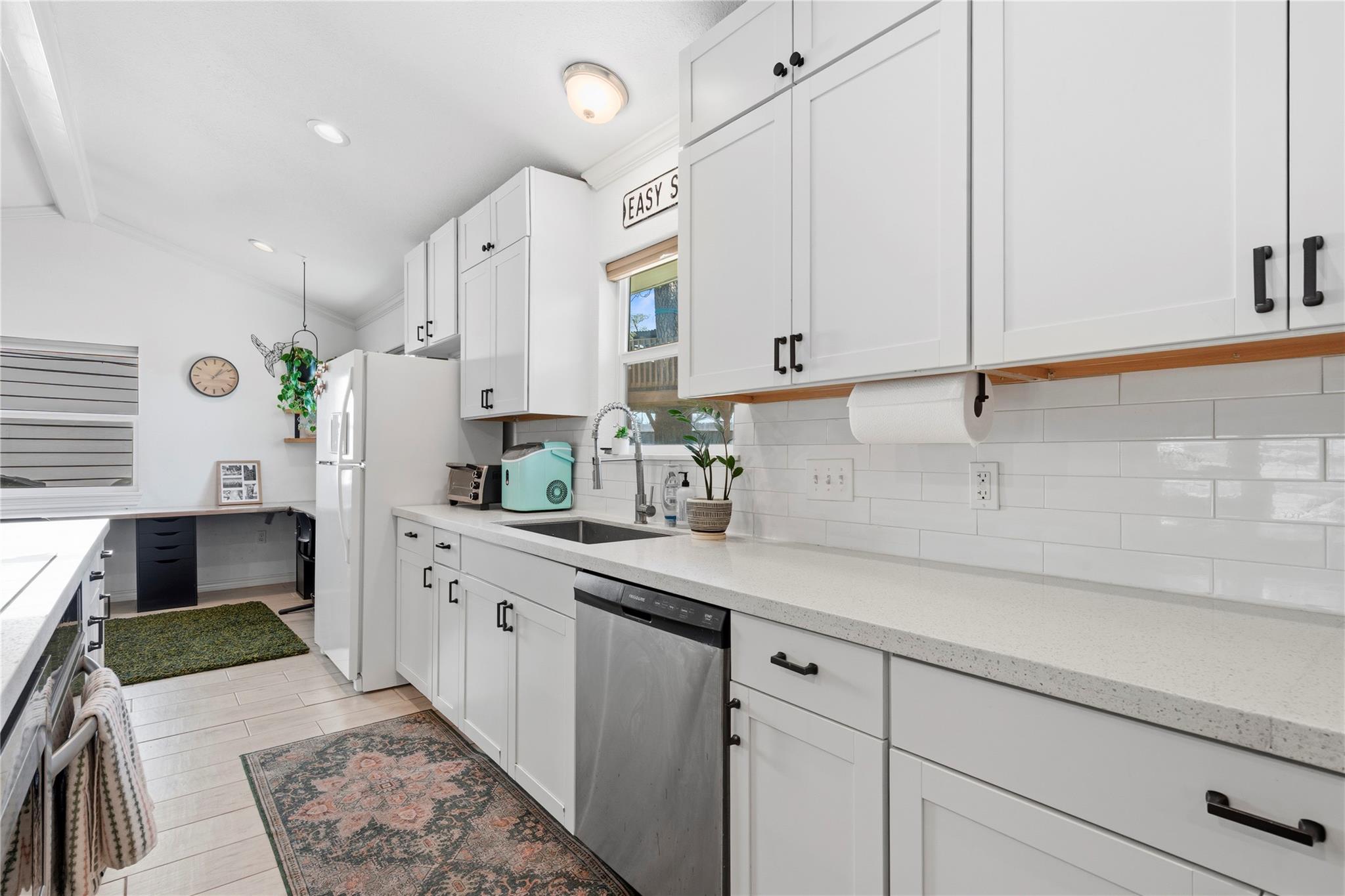 102 Enchanted Oaks Court