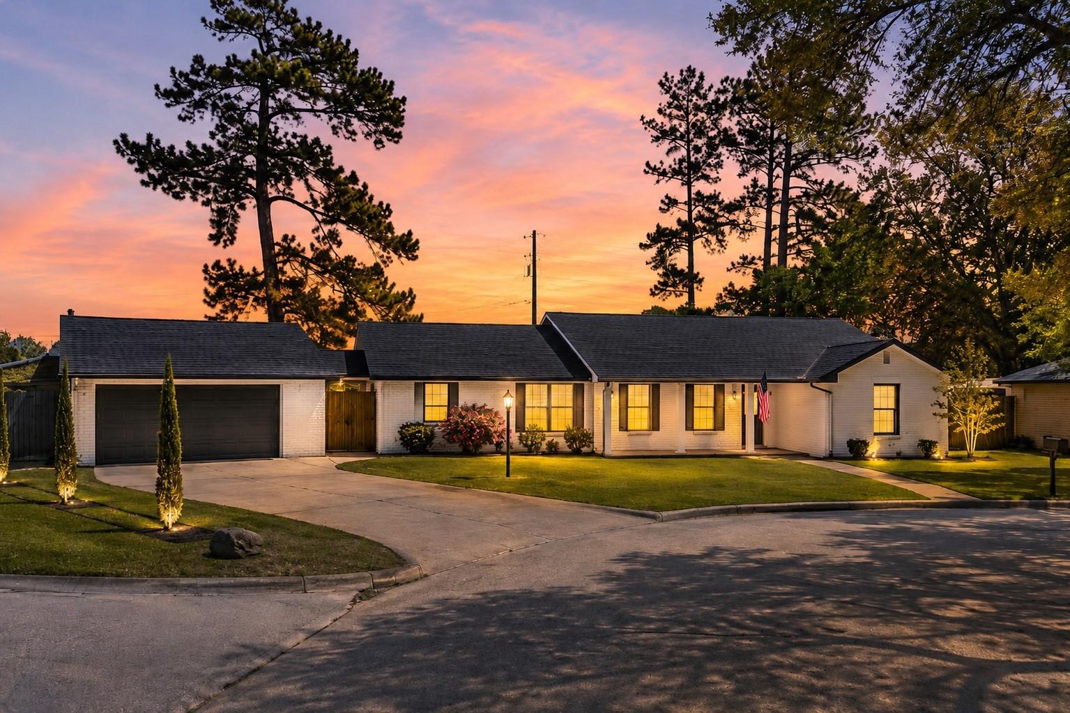 102 Enchanted Oaks Court