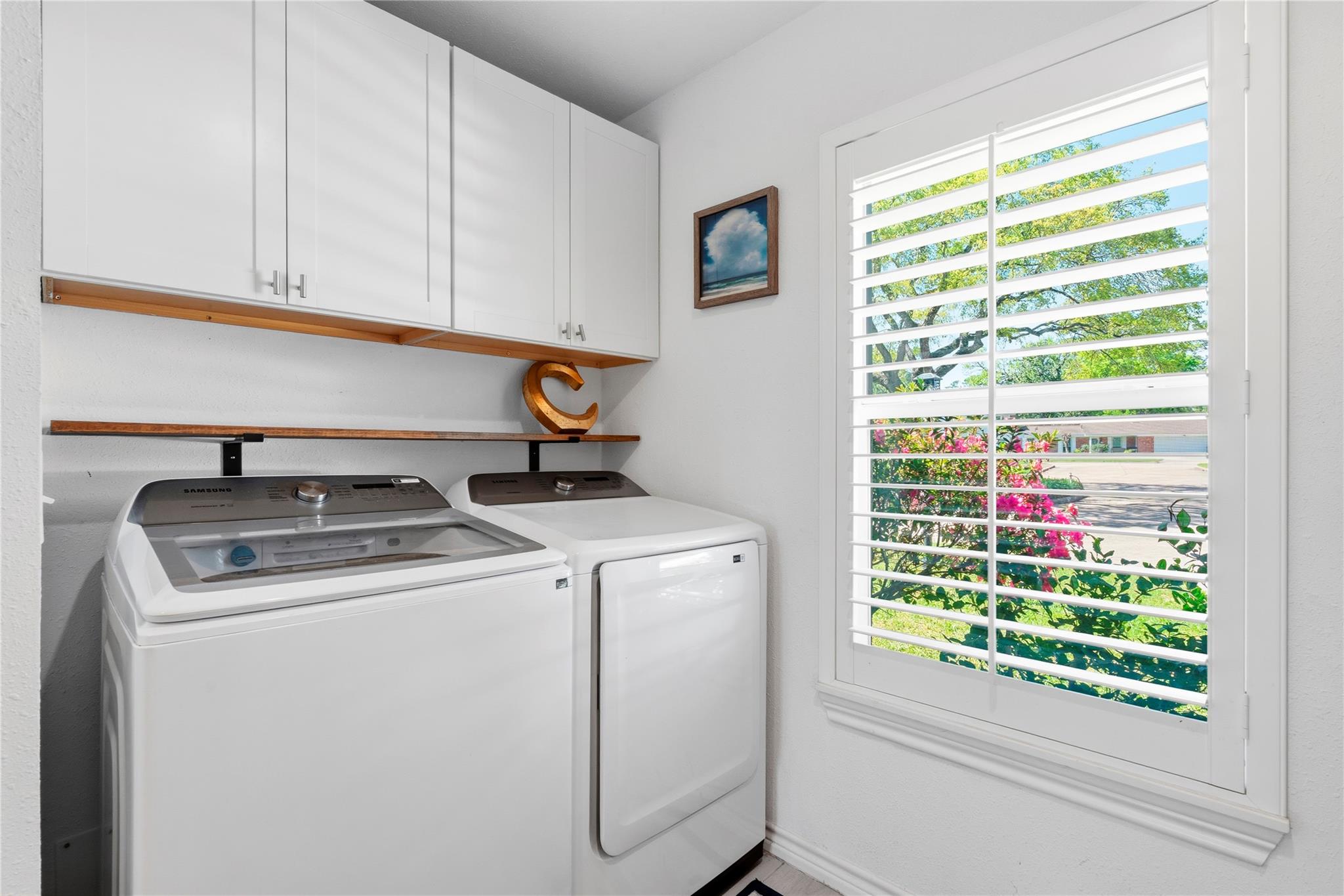 102 Enchanted Oaks Court