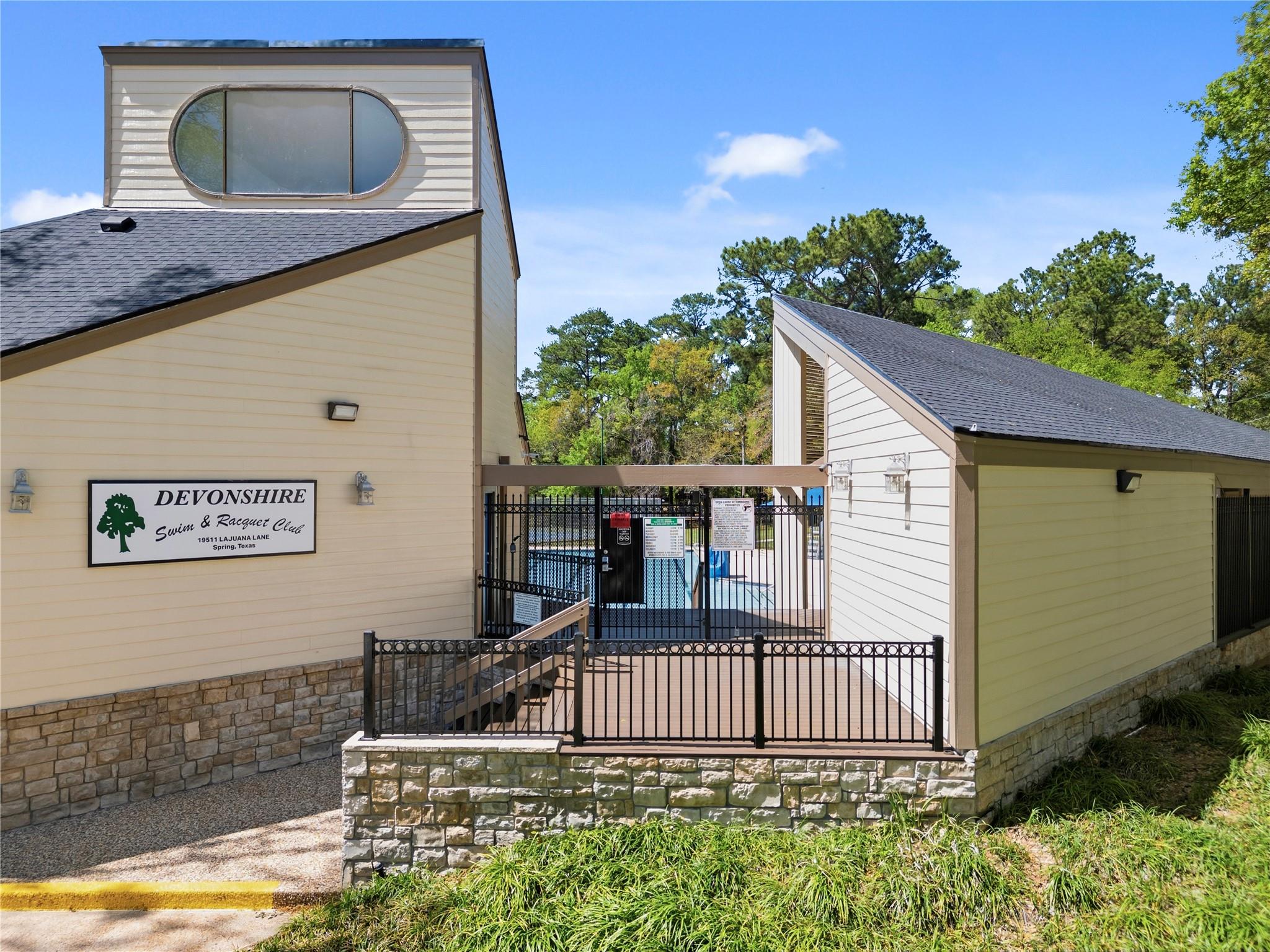 102 Enchanted Oaks Court