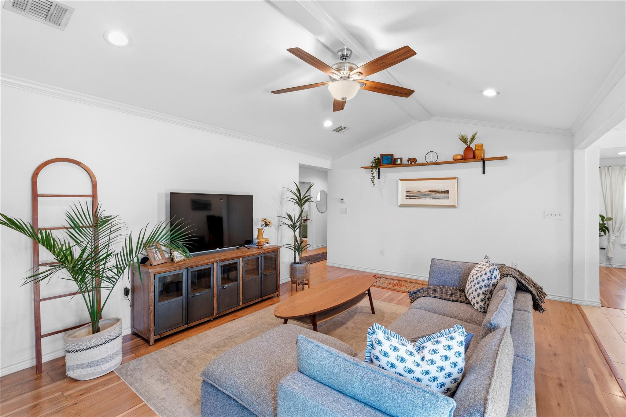 102 Enchanted Oaks Court