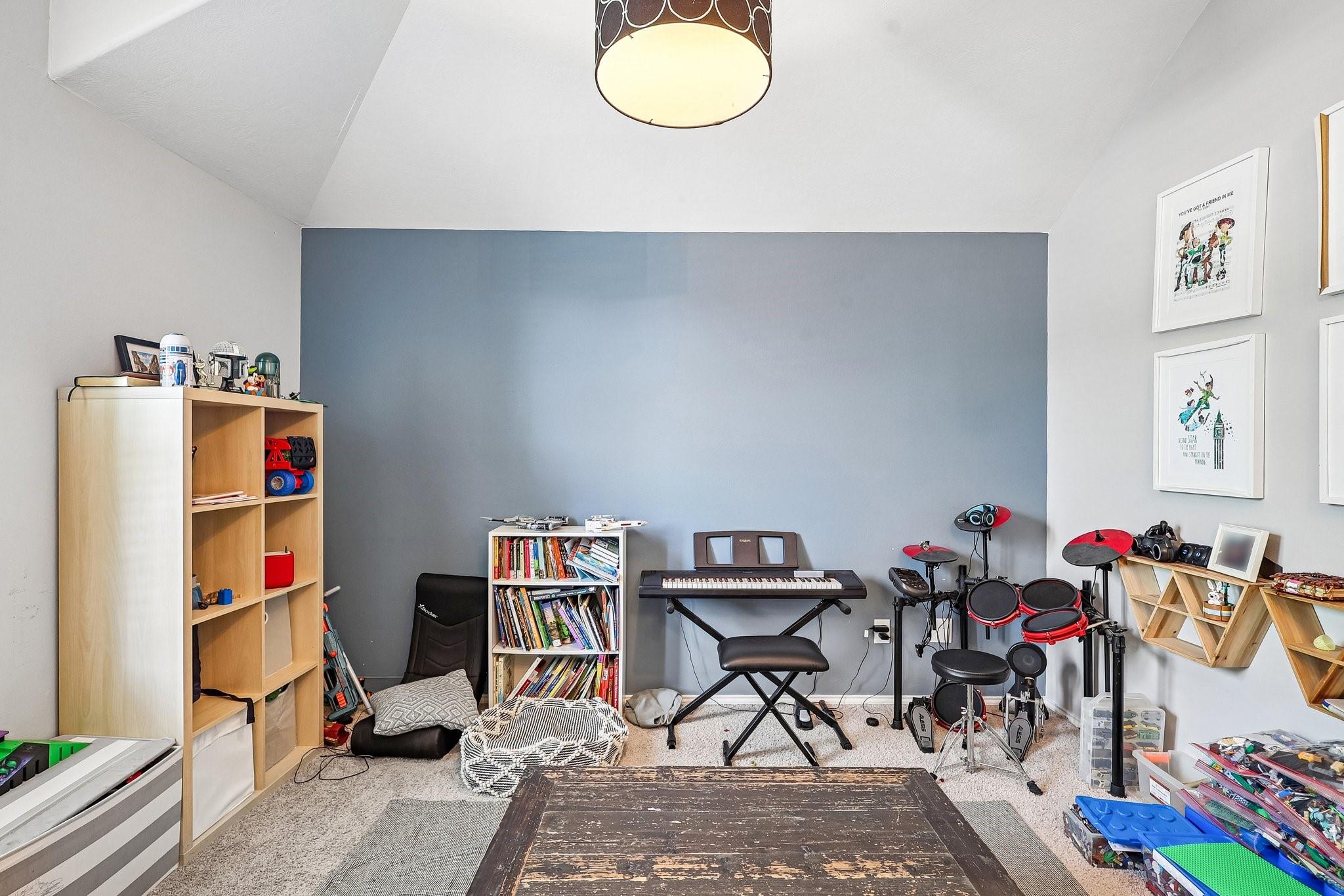 2211 Oak Rise Drive