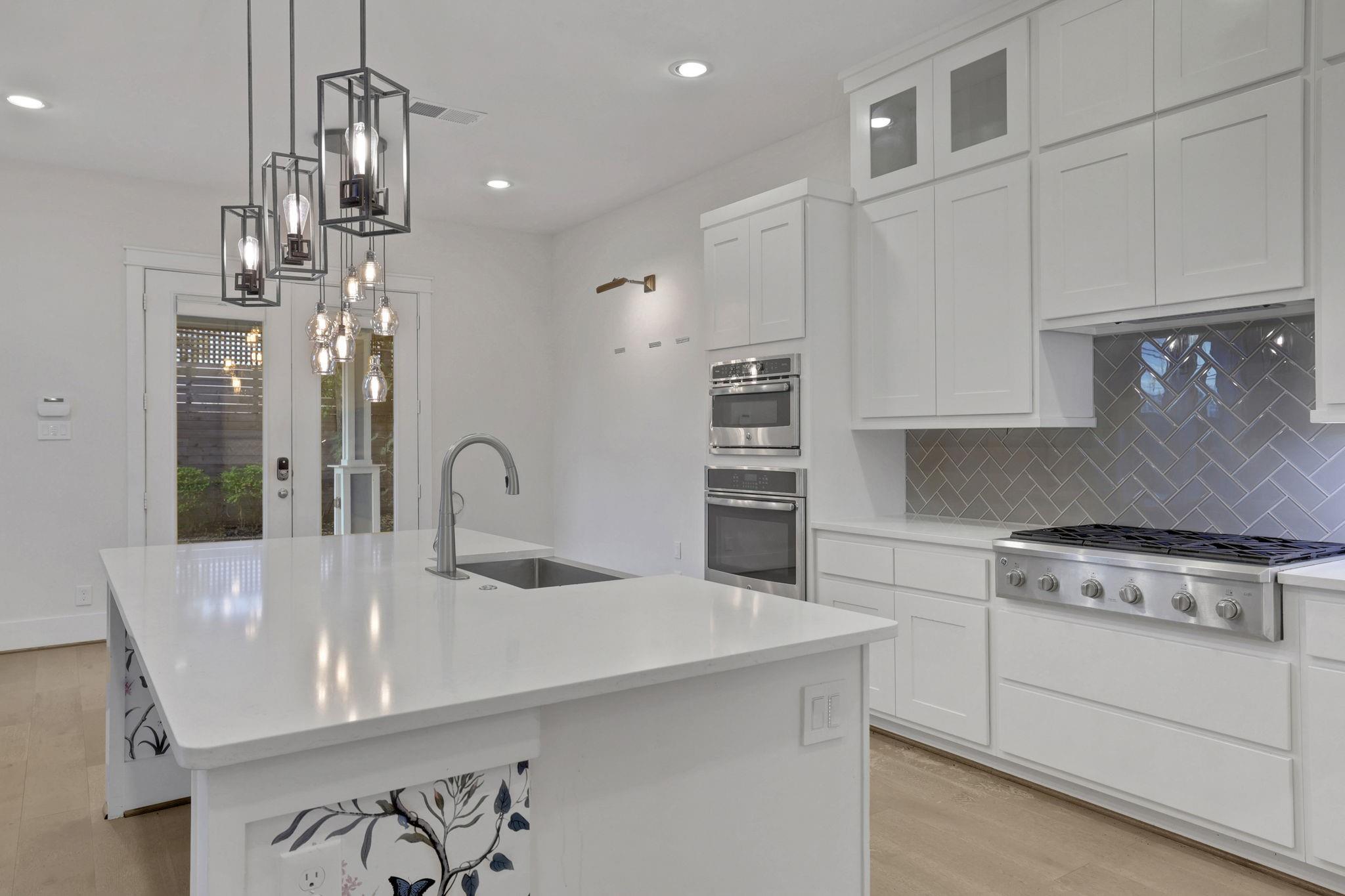8558 Ridgepoint Drive