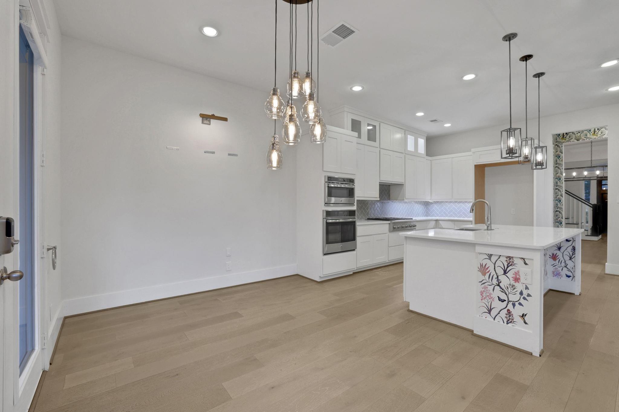 8558 Ridgepoint Drive