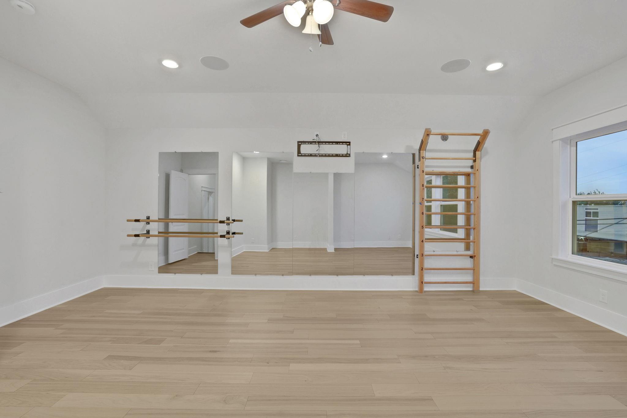 8558 Ridgepoint Drive