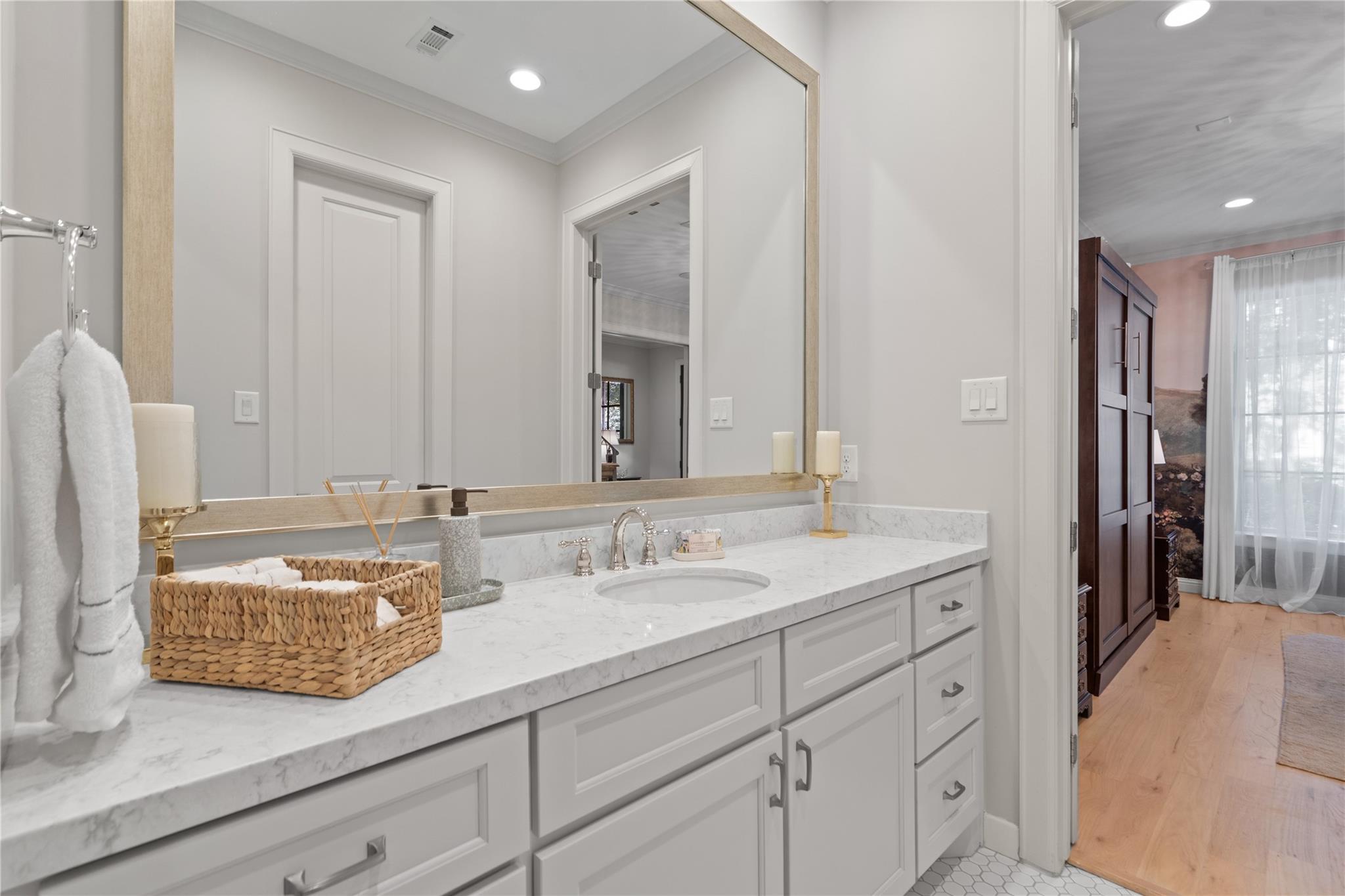 755 Somerset Commons Lane