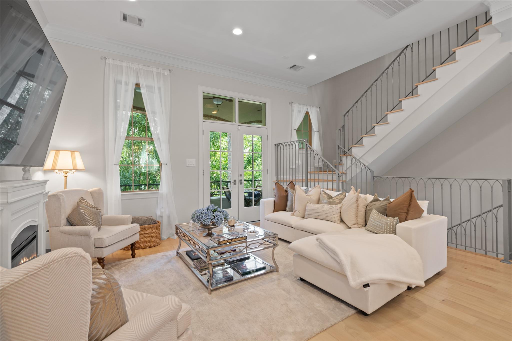 755 Somerset Commons Lane