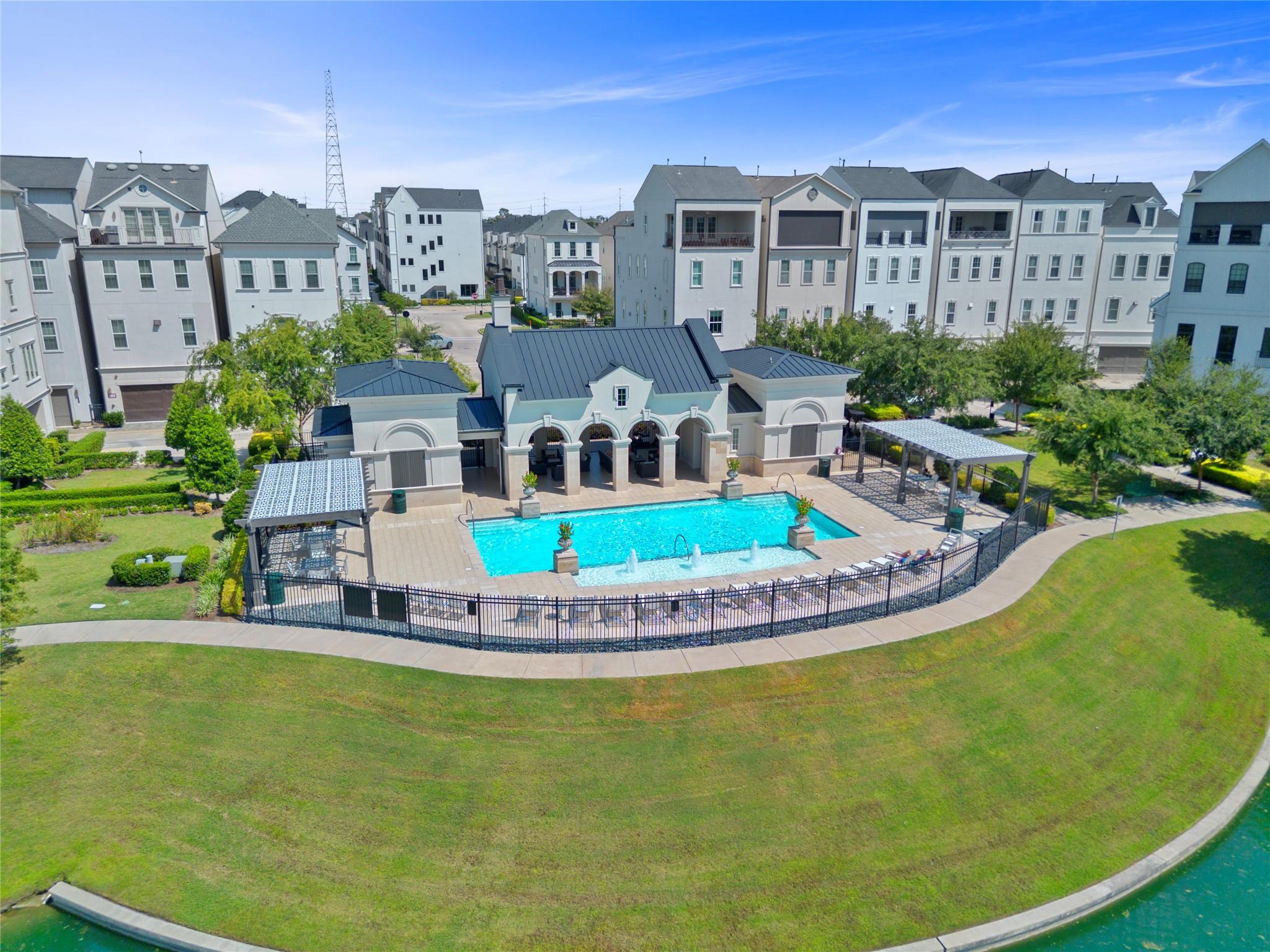 755 Somerset Commons Lane