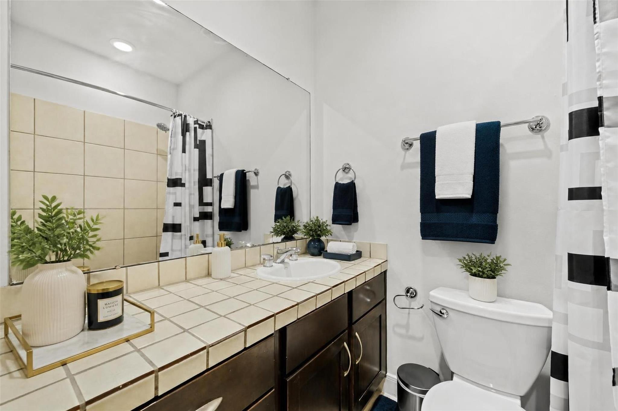 2413 Ralph Street # 9