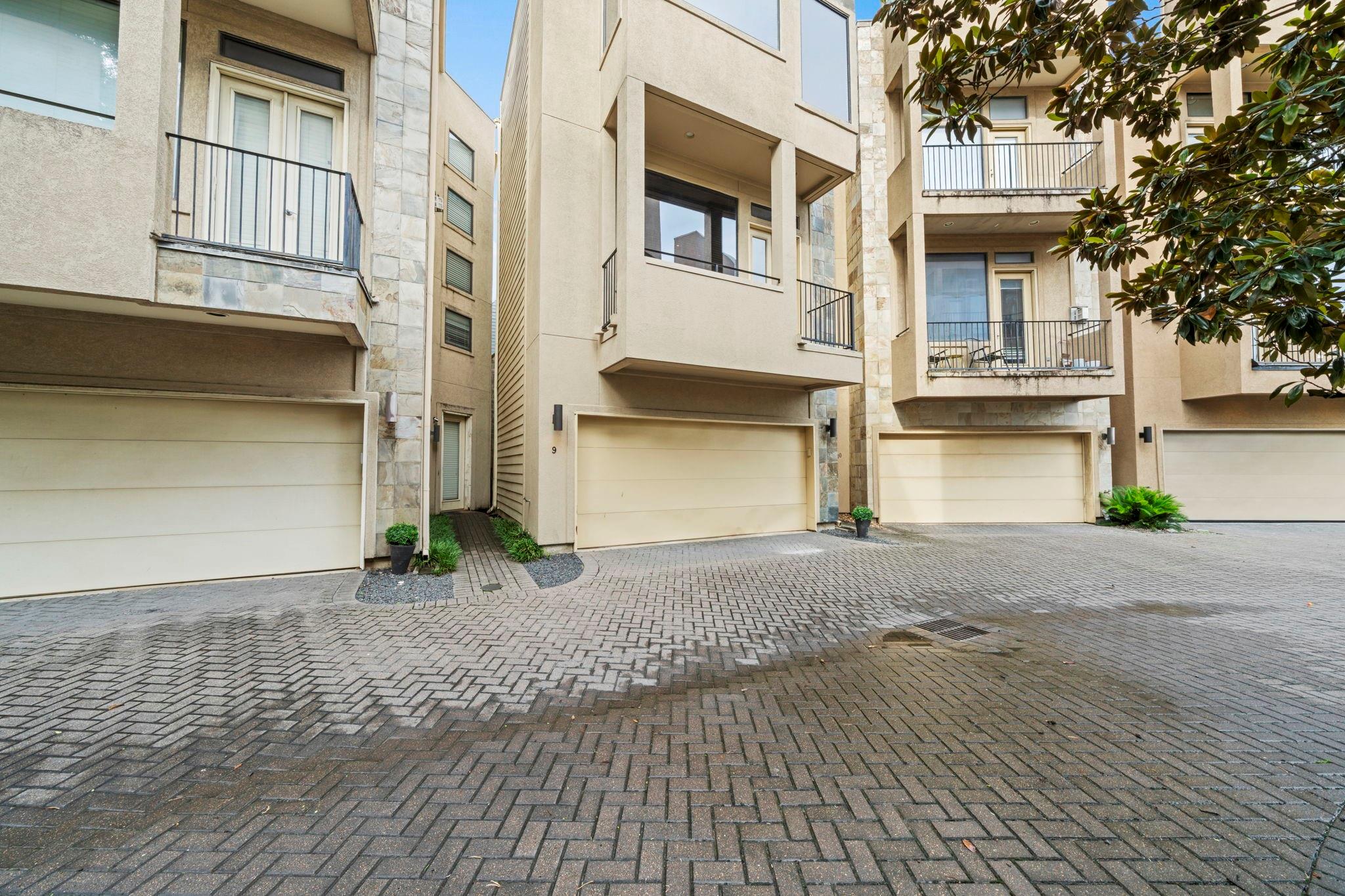 2413 Ralph Street # 9
