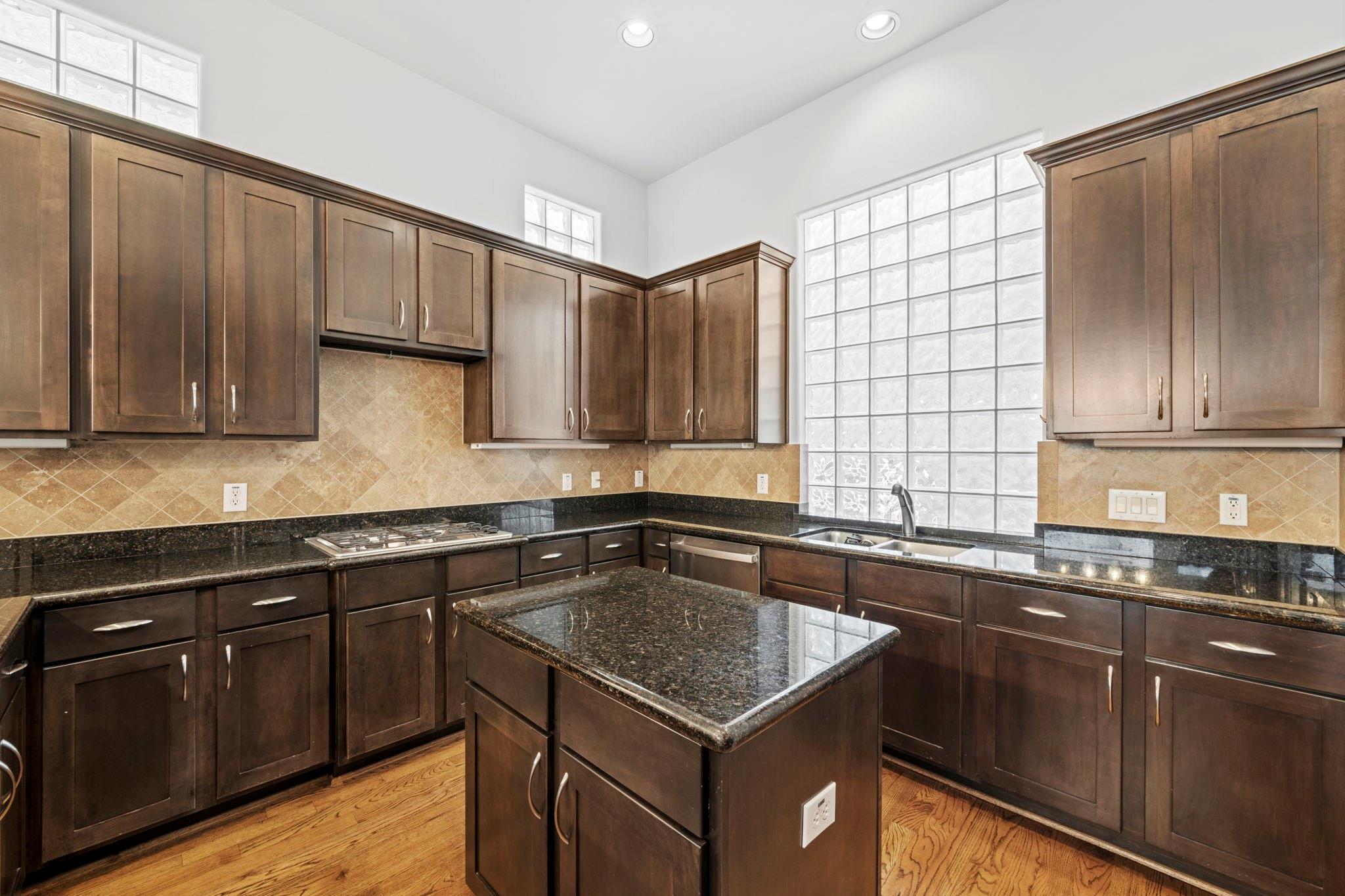 2413 Ralph Street # 9