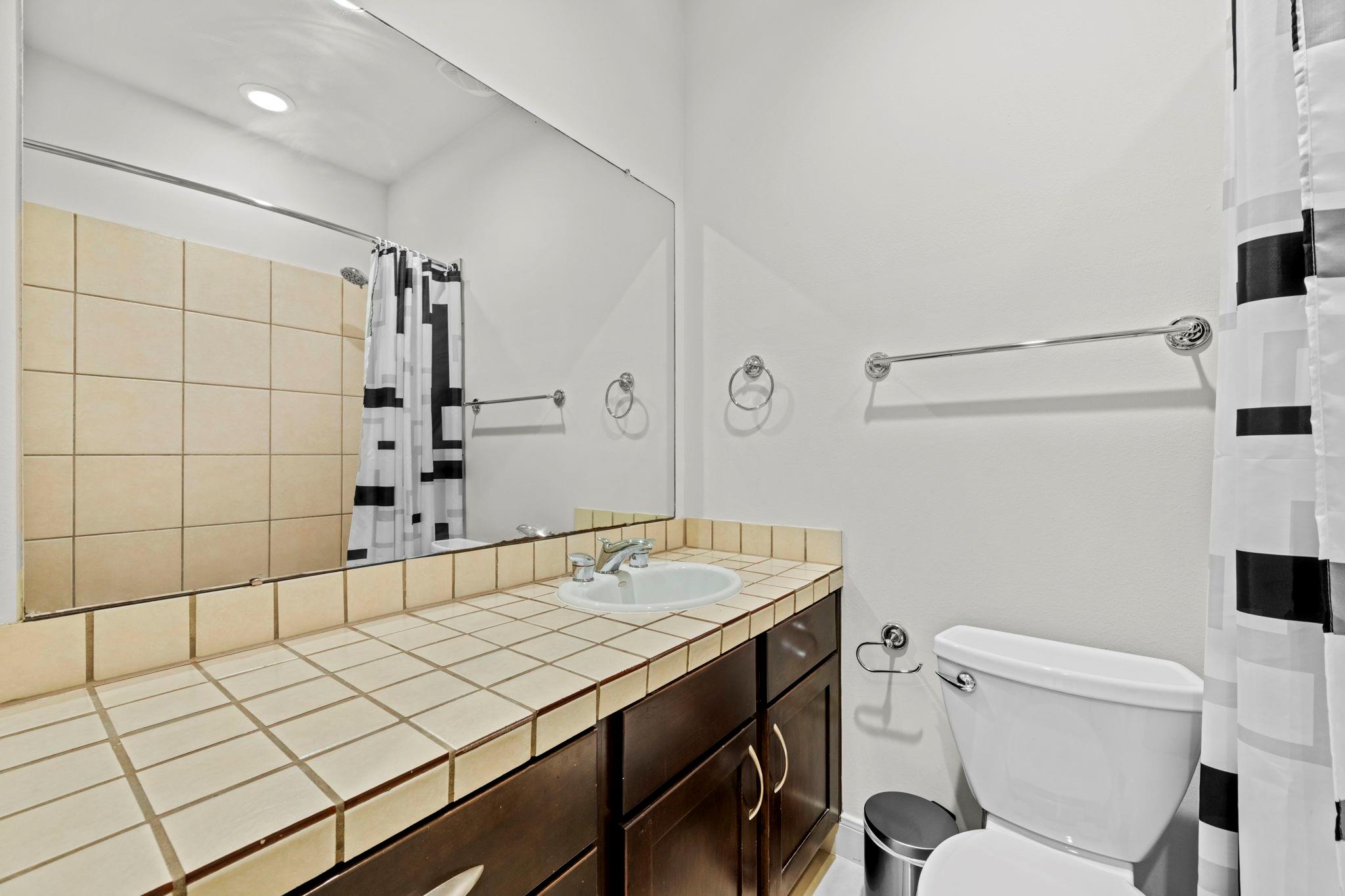 2413 Ralph Street # 9