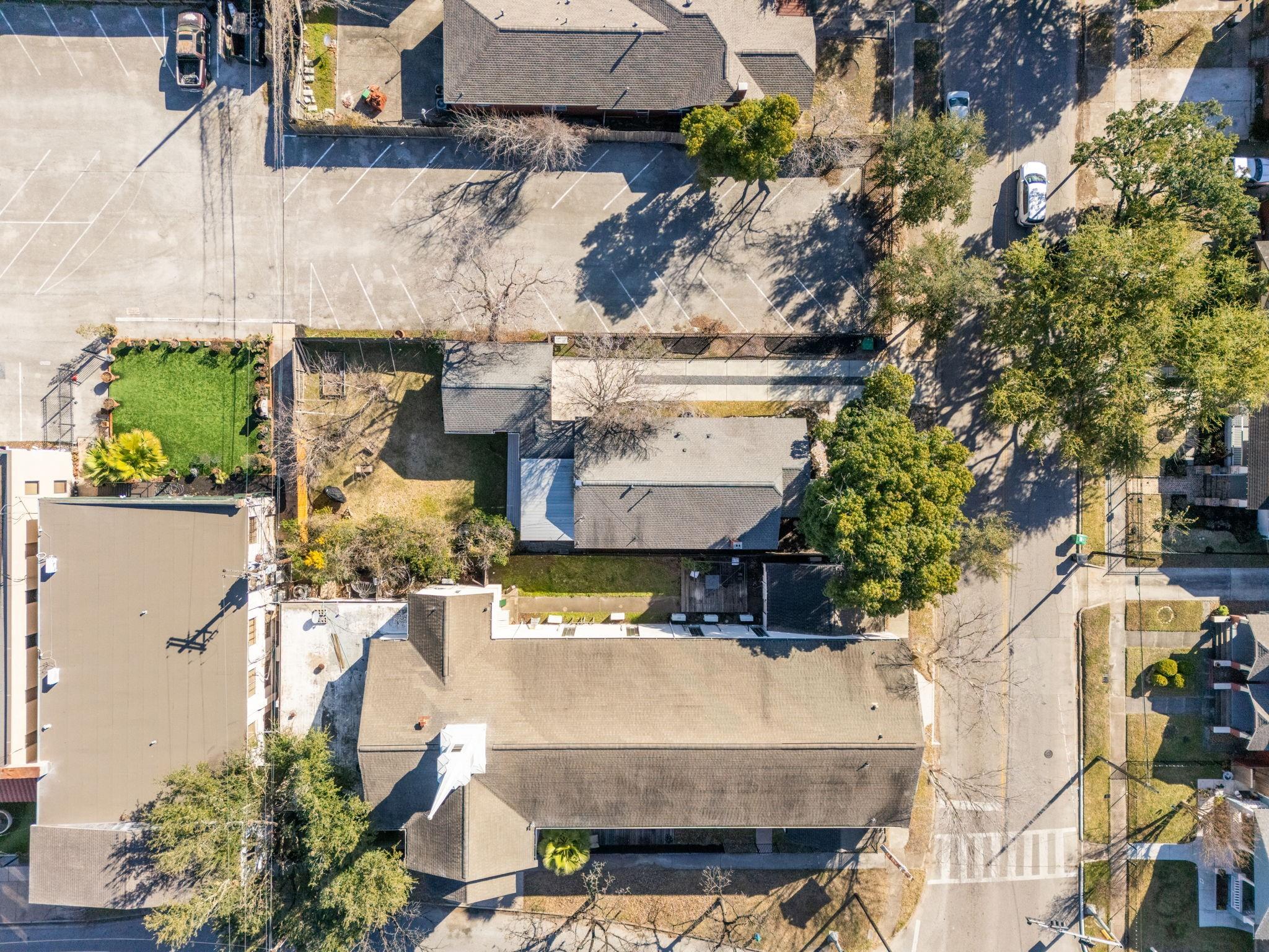 943 Pecore Street