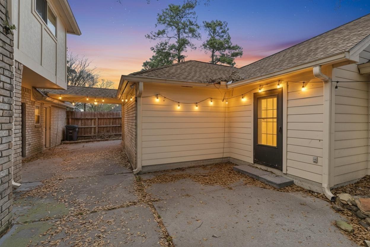 18326 Lake Oaks Drive