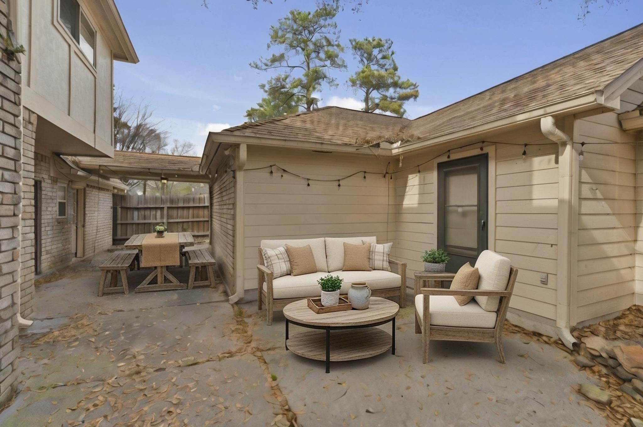 18326 Lake Oaks Drive