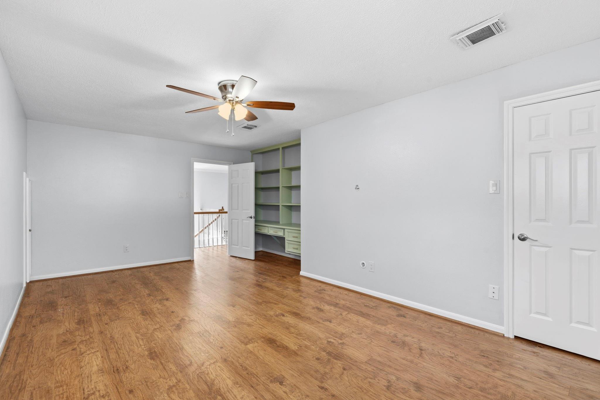 18326 Lake Oaks Drive